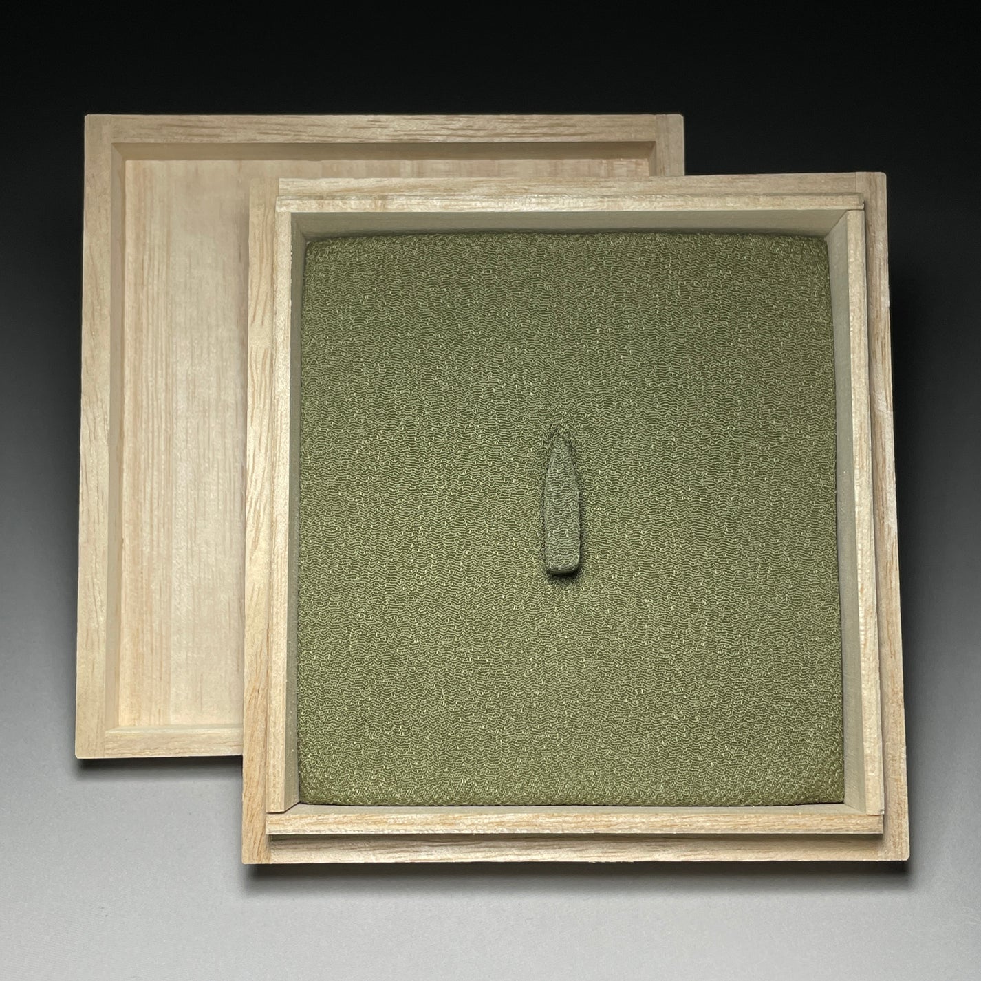 Tsuba BOX Kiribako – Tokyo Sword