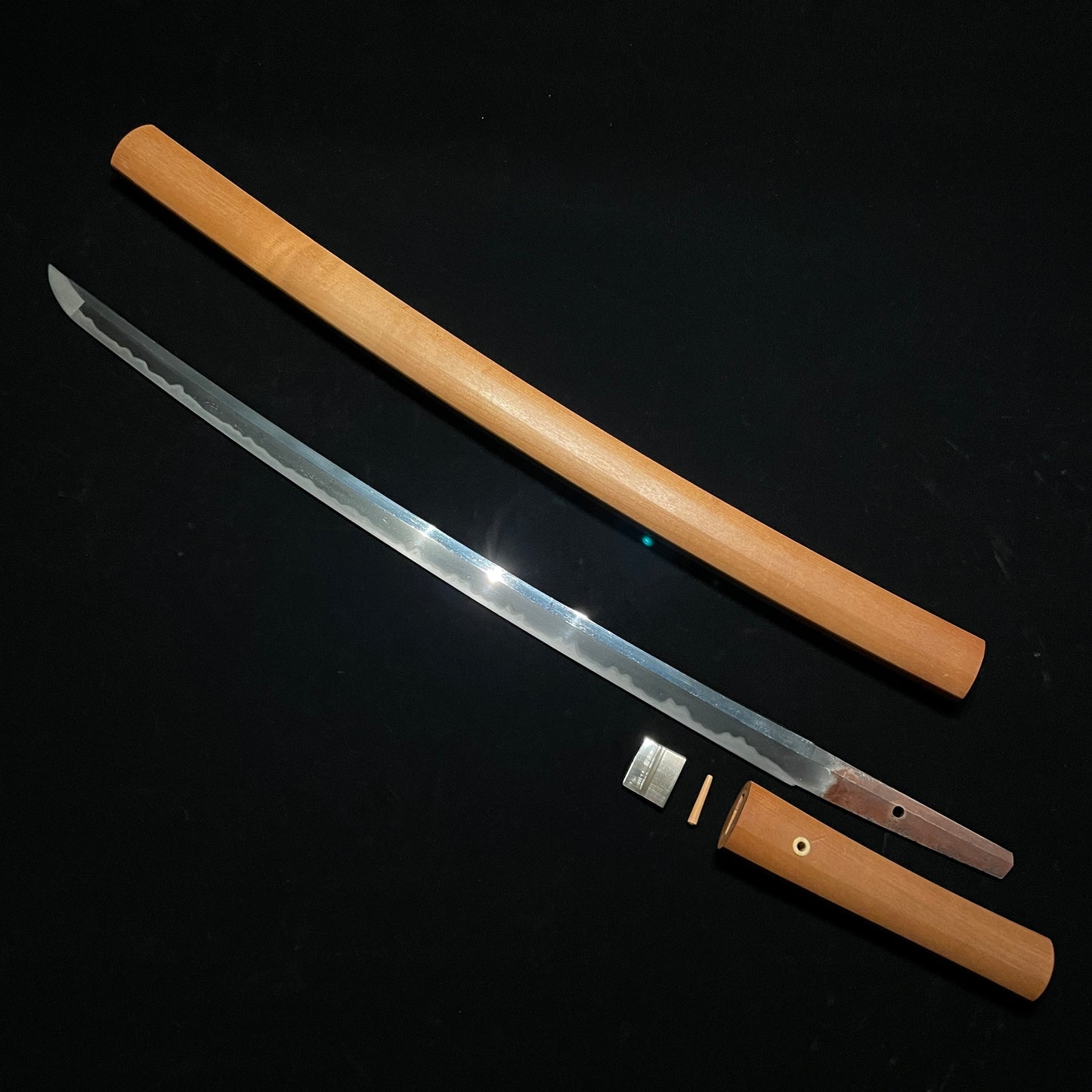 Midareba Long WAKIZASHI, Rugged blade, Edo period mumei