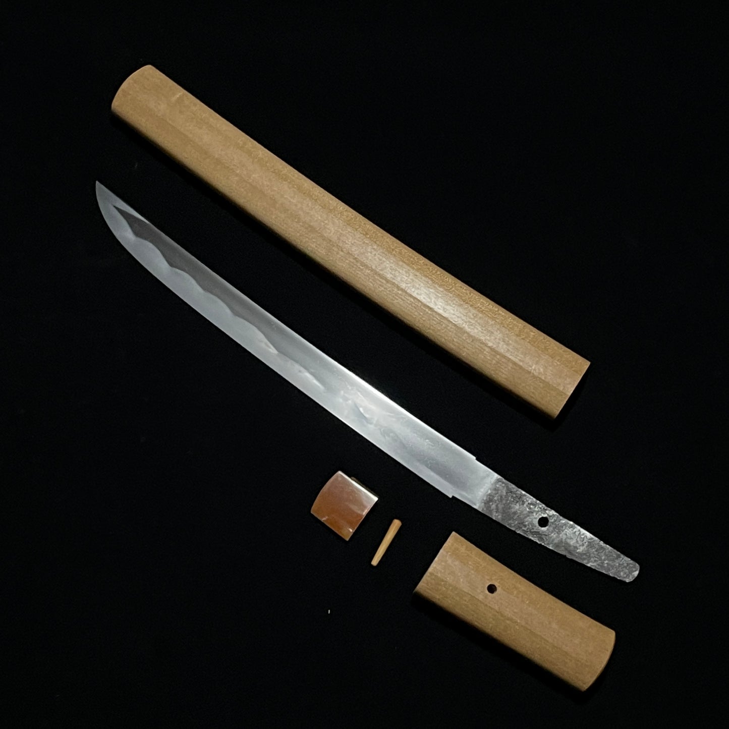 Rugged Tanto Shinshinto, Matsuo Katsumasa sama Signed,Tame-Mei, Late Edo period