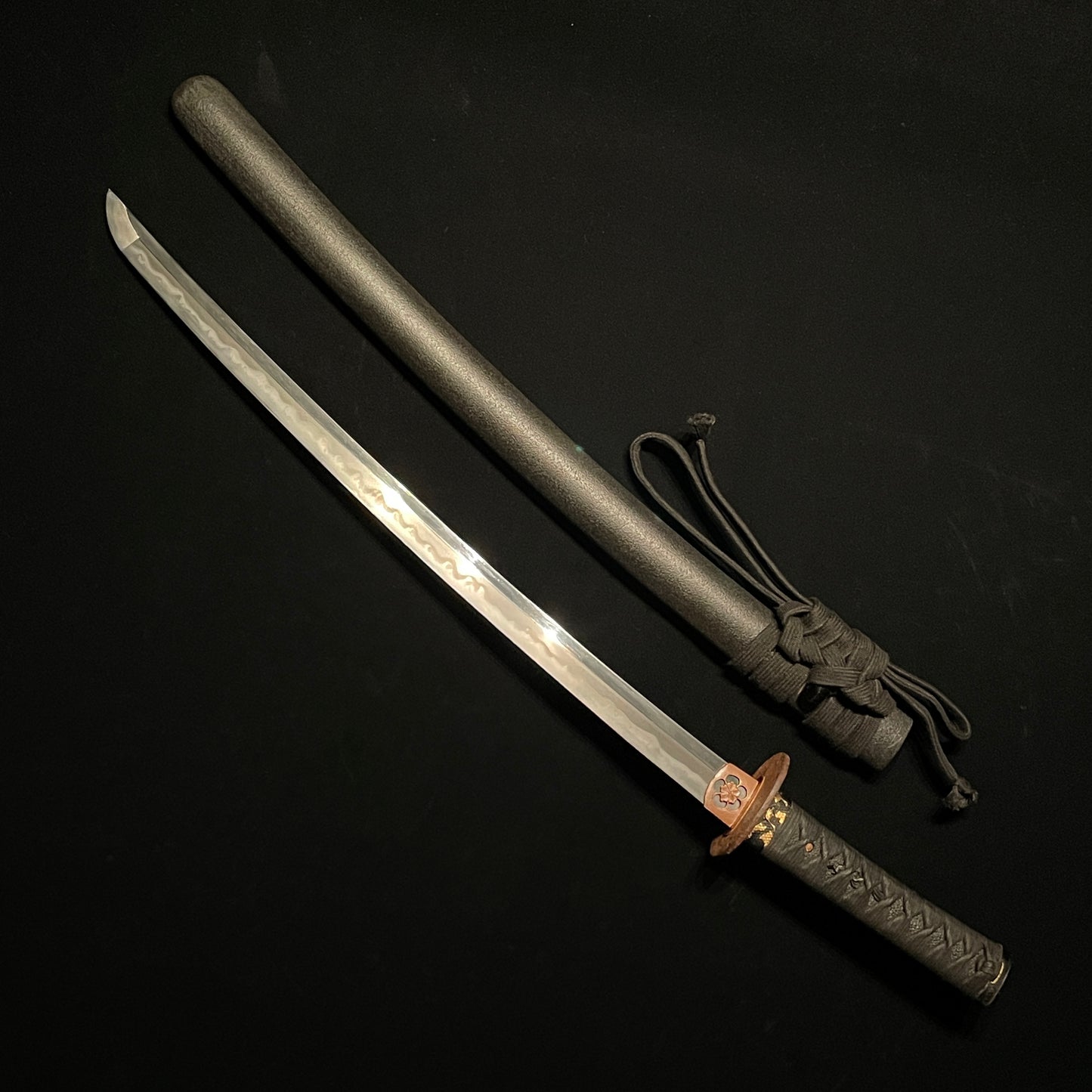 Midareba Black WAKIZASHI, Edo period mumei, Sukashi Habaki