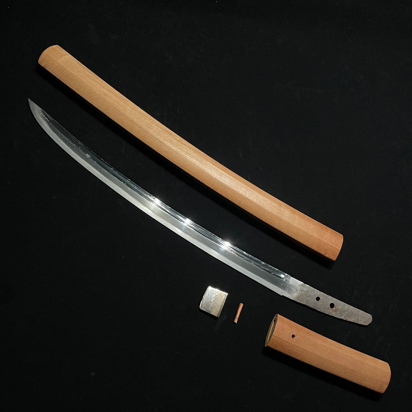 Oozori Shobuzukuri Signed Wakizashi, Edo period