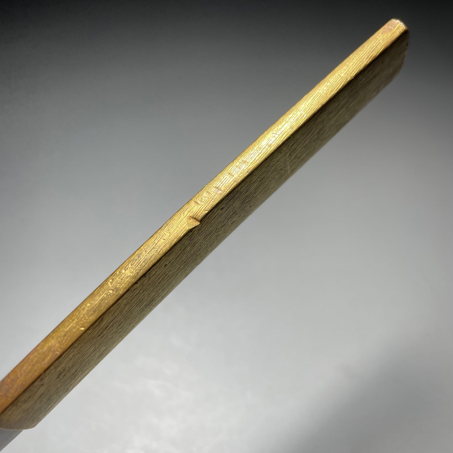 Gunbai KOZUKA, 和州住越中守國吉 signed, Edo period, with BOX