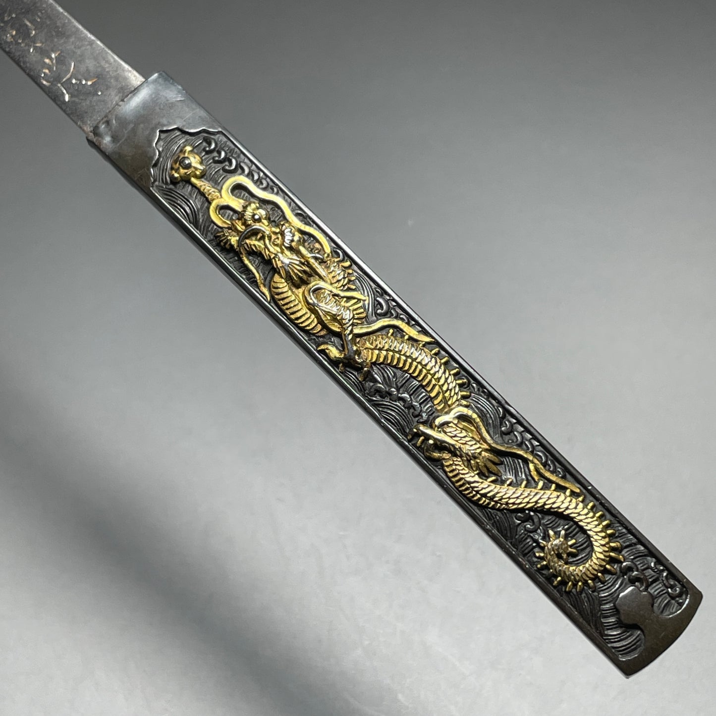 Tamaoiryu Dragon KOZUKA, Shakudo back, Edo period, with BOX