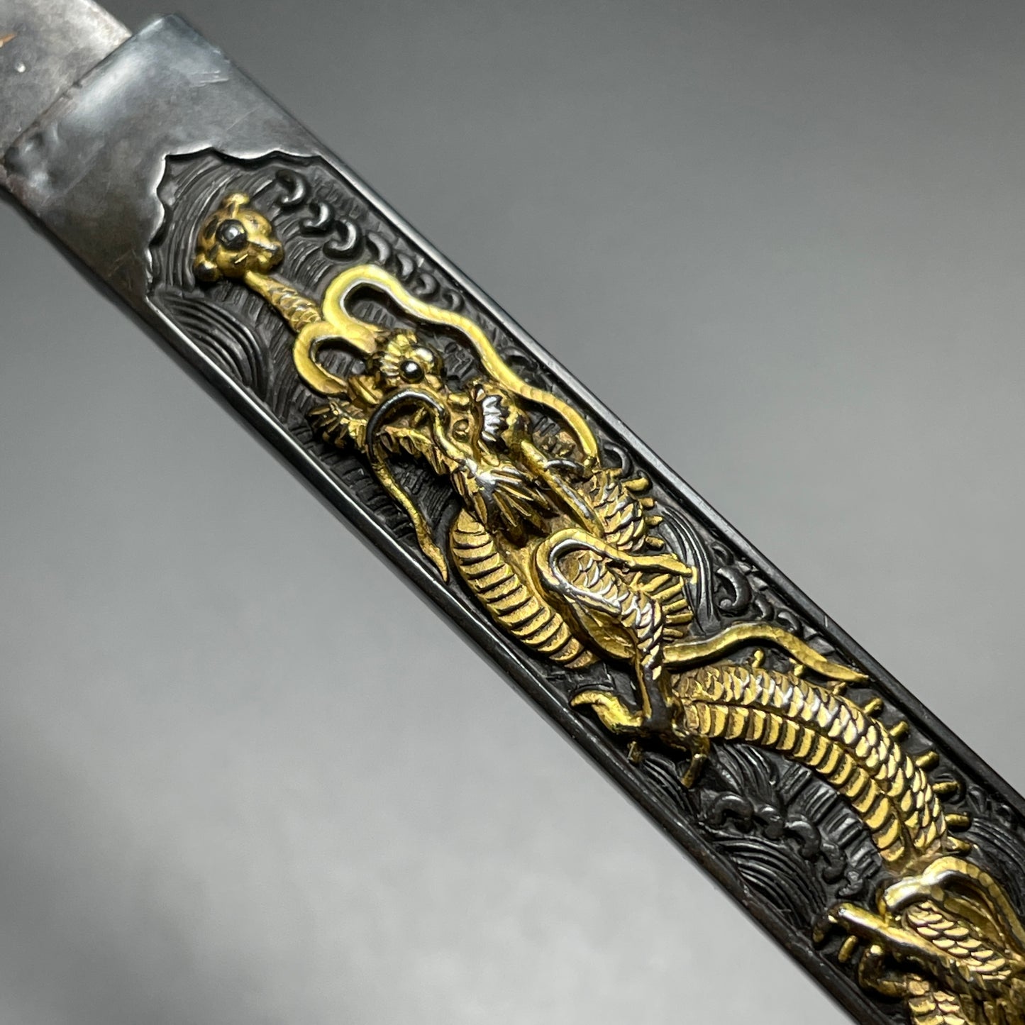 Tamaoiryu Dragon KOZUKA, Shakudo back, Edo period, with BOX