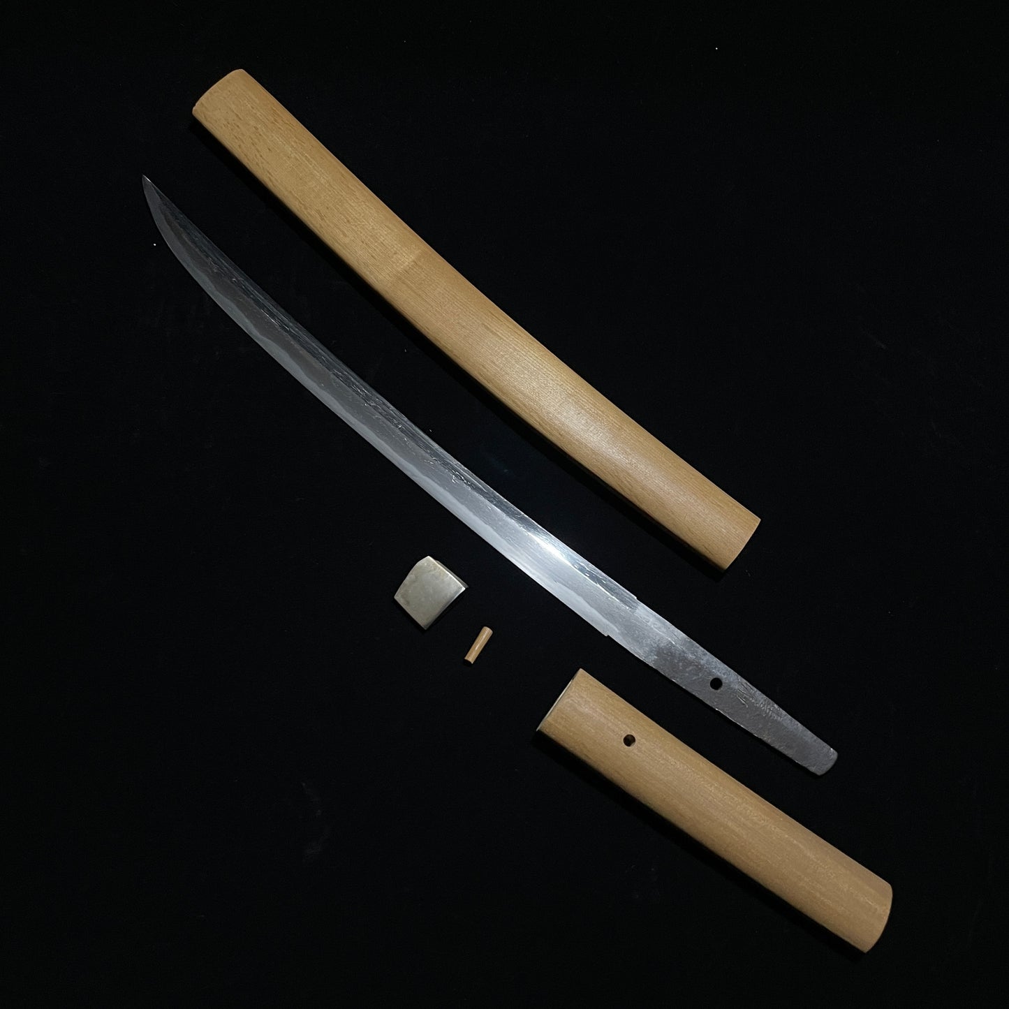 Shobuzukuri WAKIZASHI, Sukemune 助宗 signed, Muromachi period, with Certificate