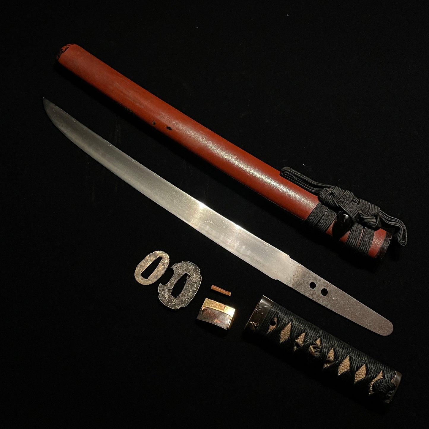 Red Sunnobi-Tanto, Shibuichi Fuchikashira, Edo period mumei