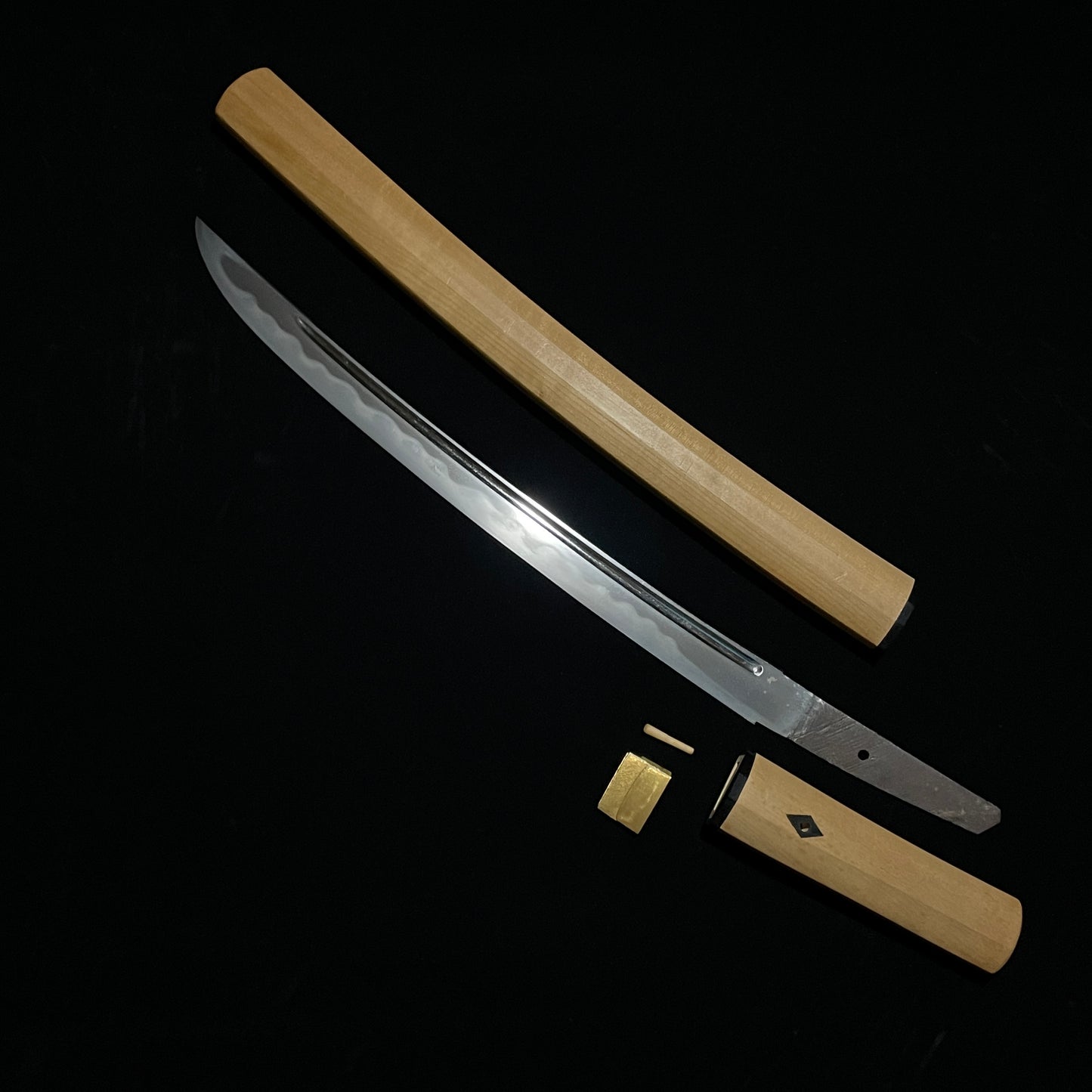 Tegarayama Ujishige, Hirazukuri Wide Wakizashi, Oogunome-Hamon, Edo period