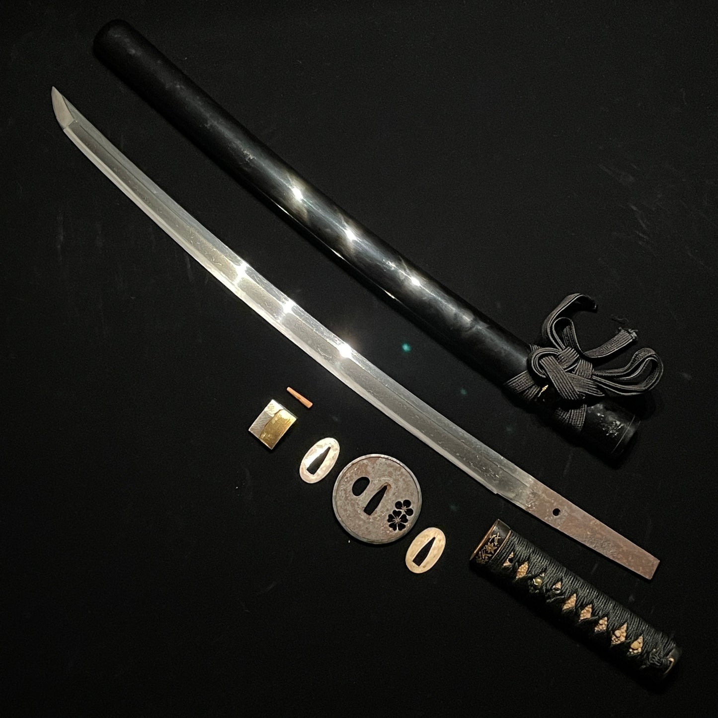 Authentic Black Wakizashi, Maple pine needles Shakudo Fuchikashira, Edo period