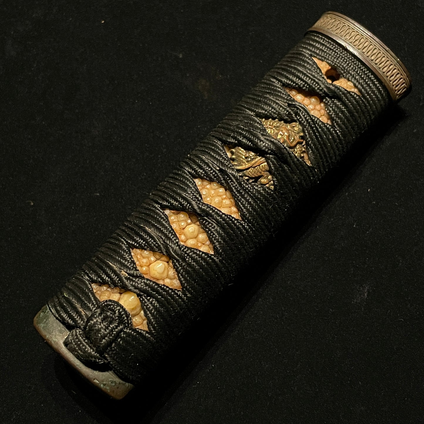 Shonogizukuri TANTO 肥前忠吉 Hizen Tadayoshi signed, Ookissaki, Edo period