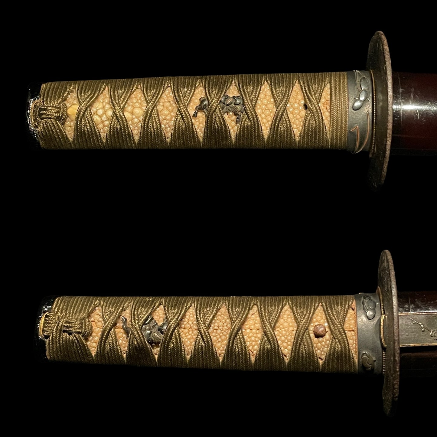 Wakizashi with KOZUKA, 盛 Mori signed, Edo period