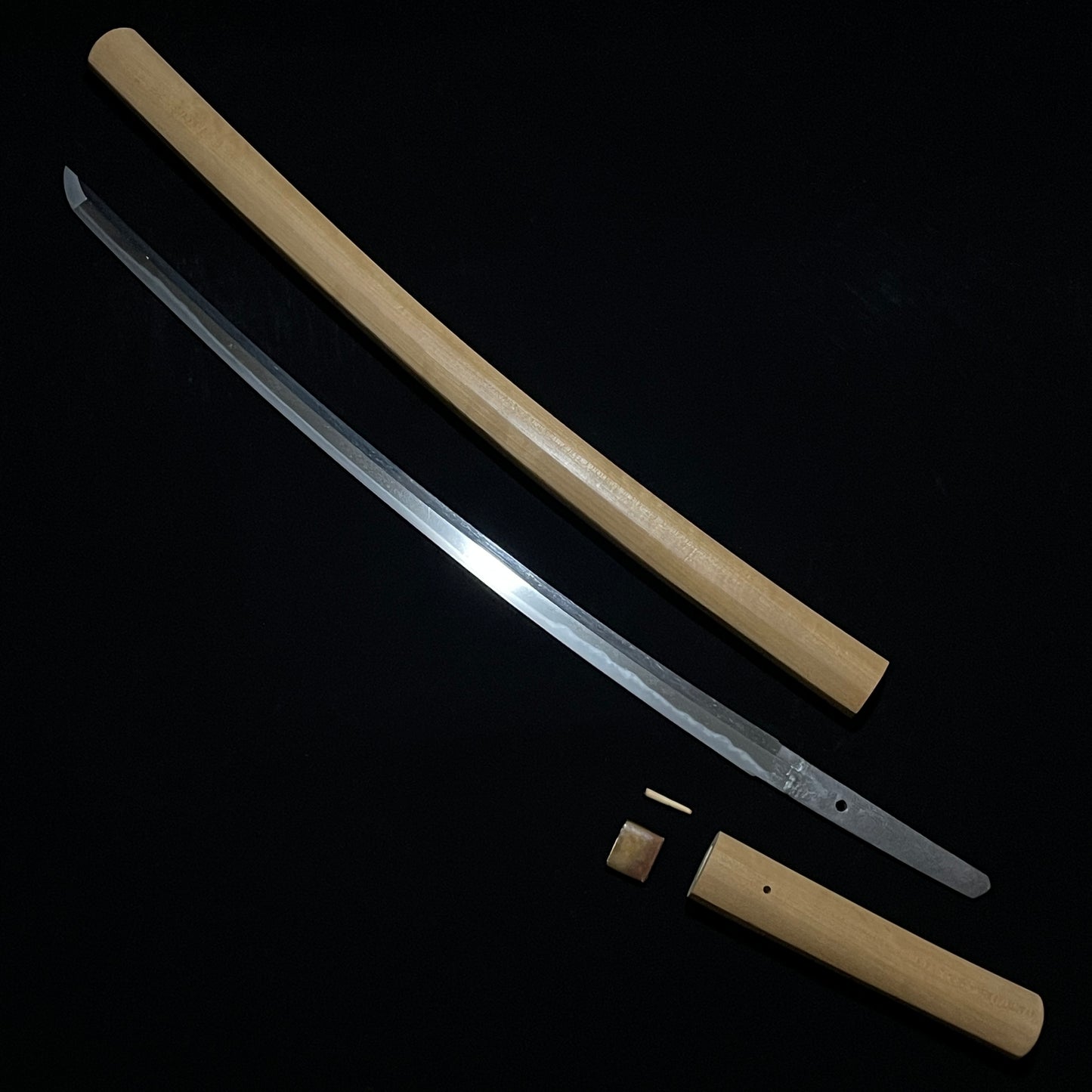 Hizenkoku Tadayoshi 肥前国住人忠吉作 signed KATANA, Early Edo period