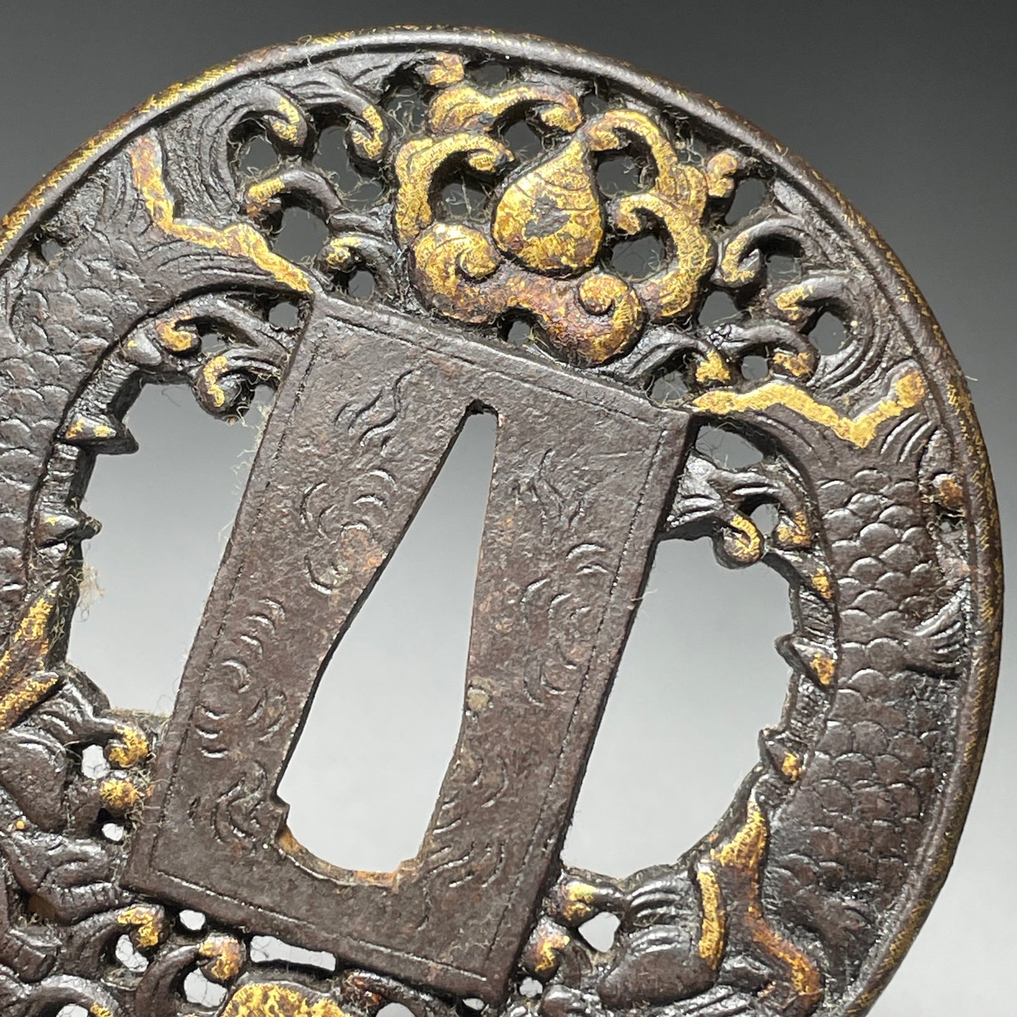 Nanban 南蛮 Killer whale 向鯱透鍔 TSUBA, Edo period, 74x69x4.8mm 109g