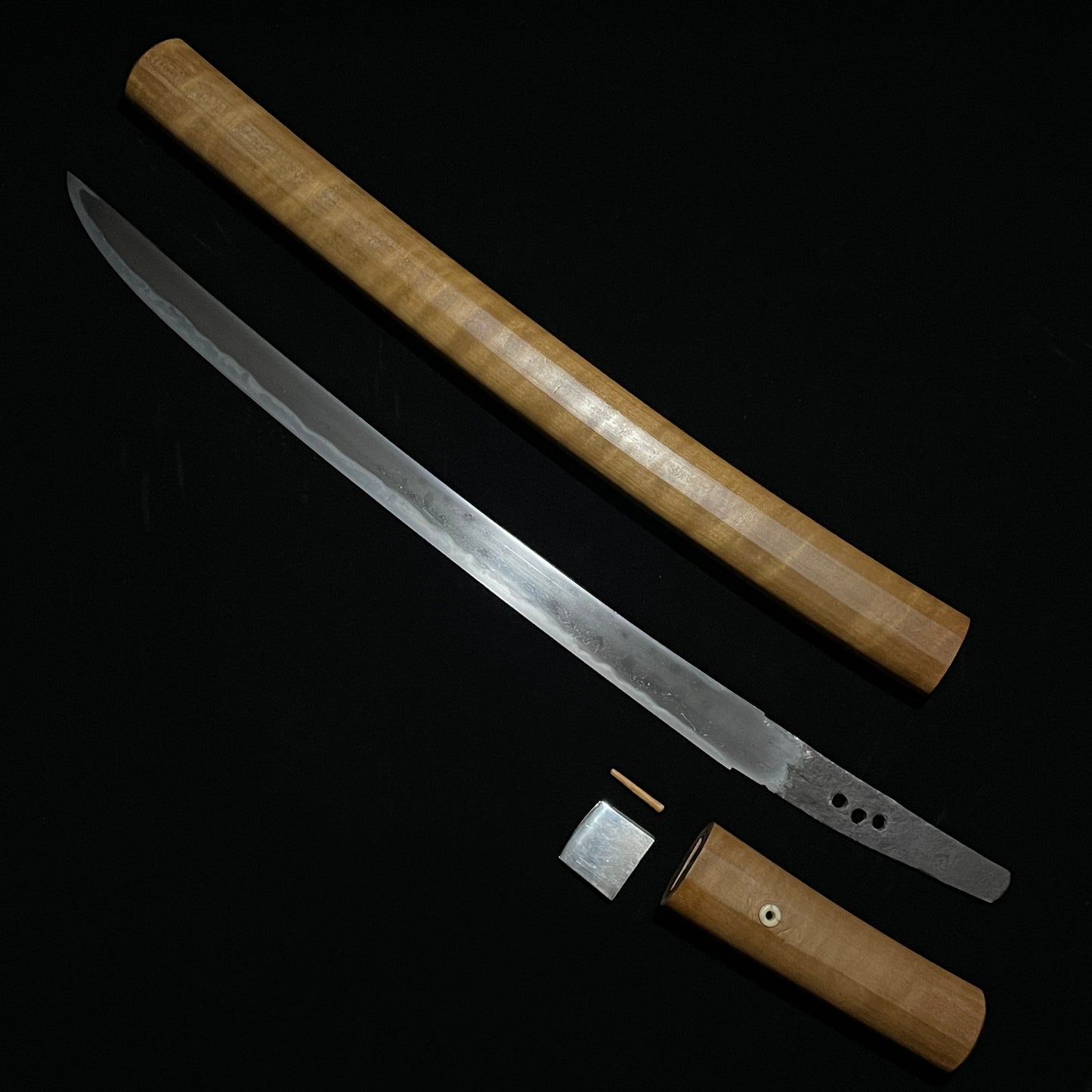 Hitatsura 皆焼 Sytle Tobiyaki 飛焼 WAKIZASHI, 秋広 Akihiro signed, Wide blade