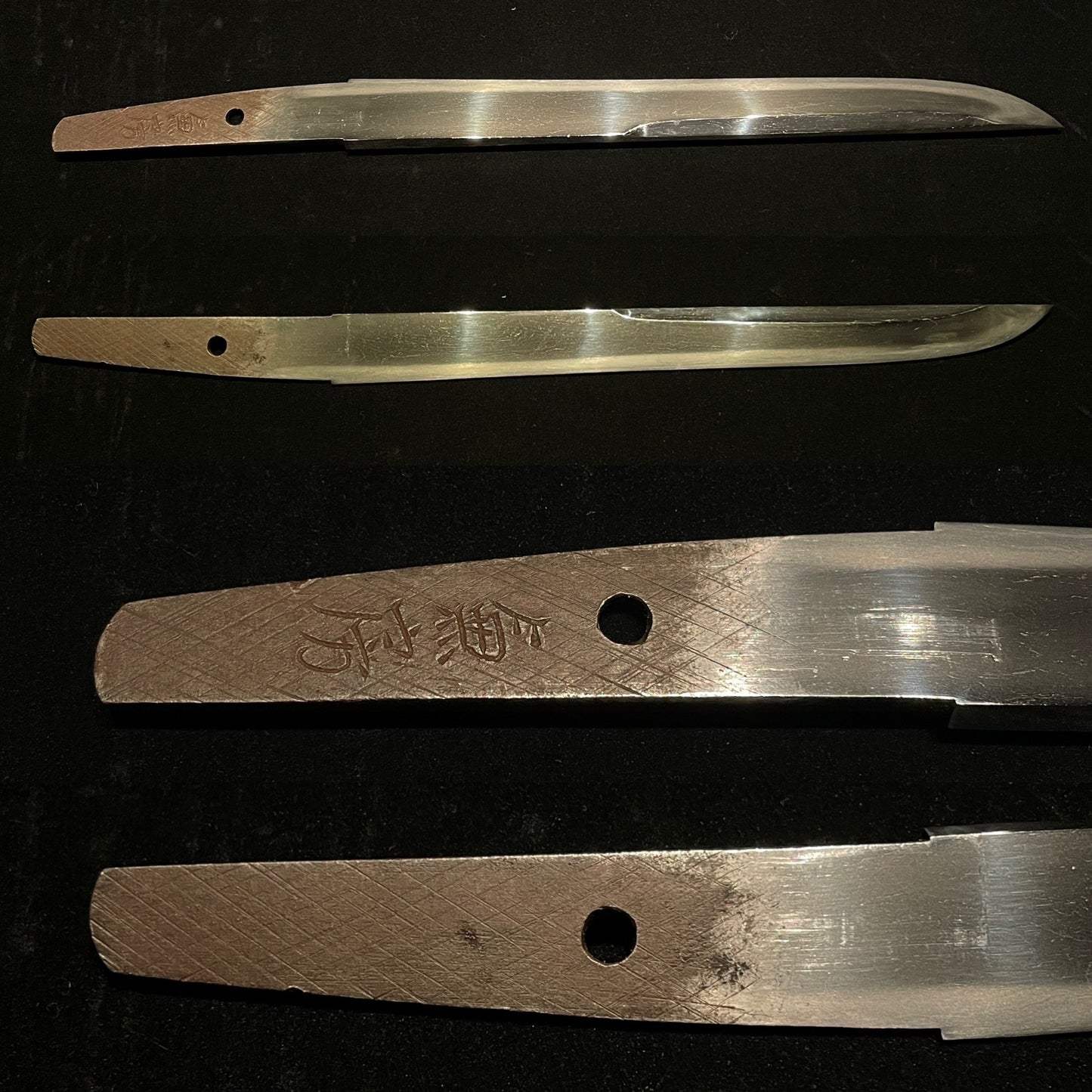 Unokubizukuri 鵜首造 Very Thick TANTO, Kanefusa 兼房 signed, Edo period