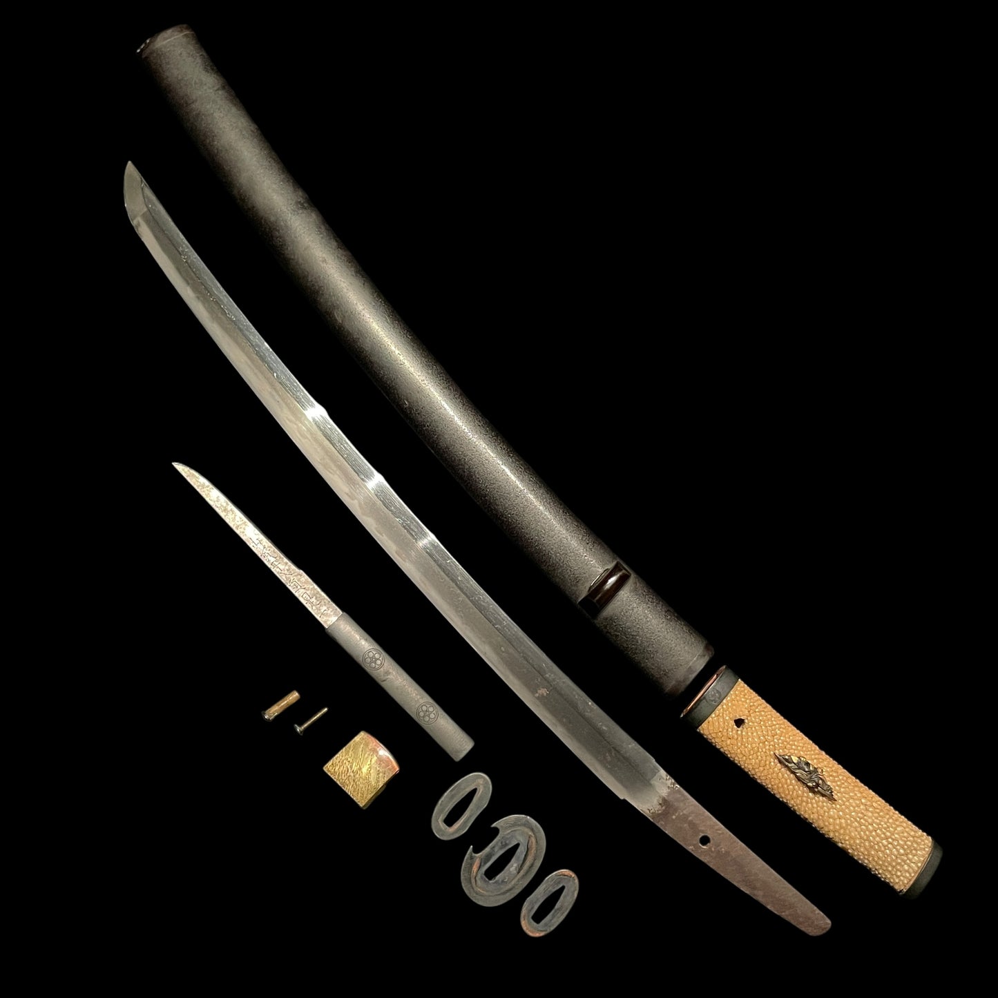 Umebachi Family Crest Fittings WAKIZASHI, with KOZUKA, Edo period mumei