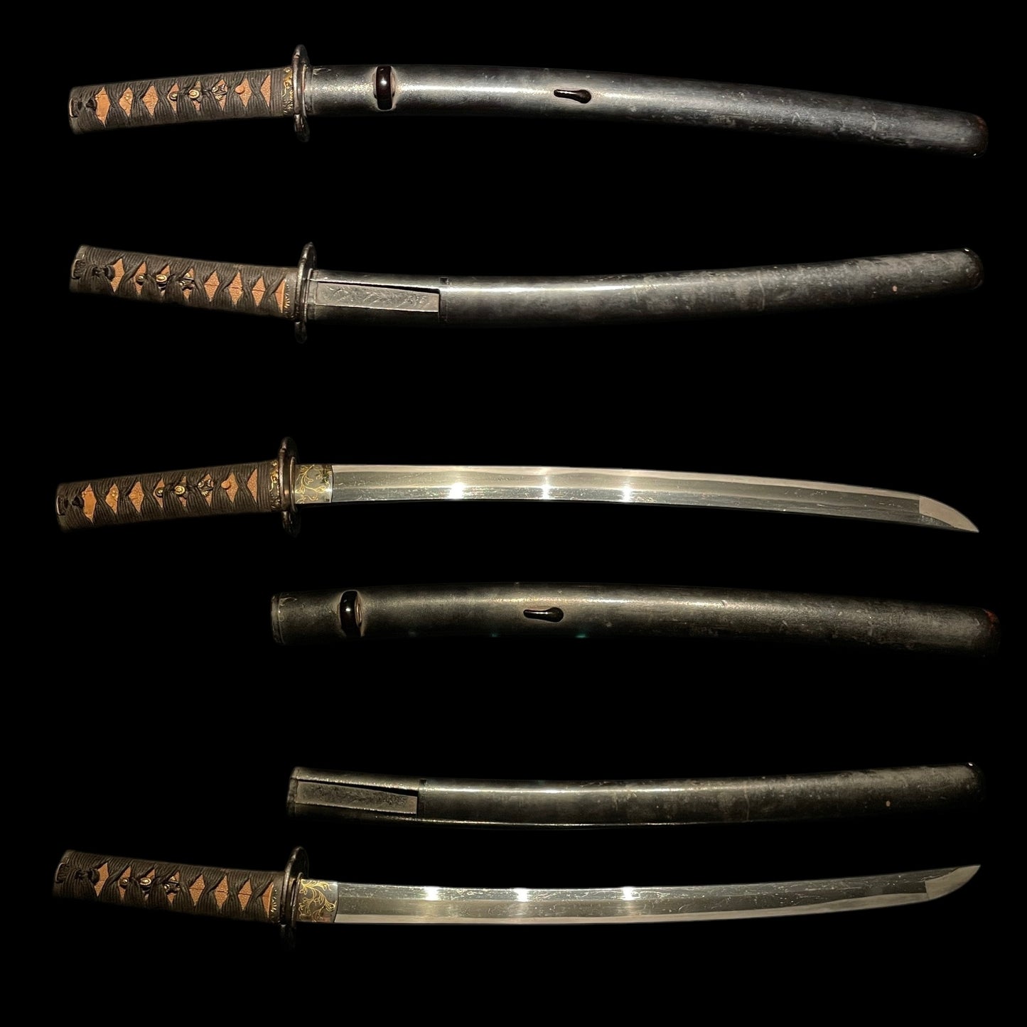 Taketora 竹虎 Tiger and Bamboo Fuchikashira, Edo period WAKIZASHI