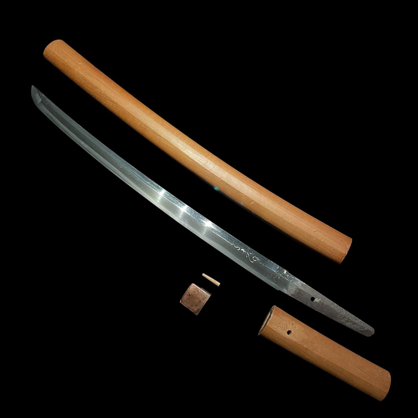 Yamashironokami Kunikiyo 山城守国清 Wakizashi, Bonji 梵字 Horimono, Very Thick Blade