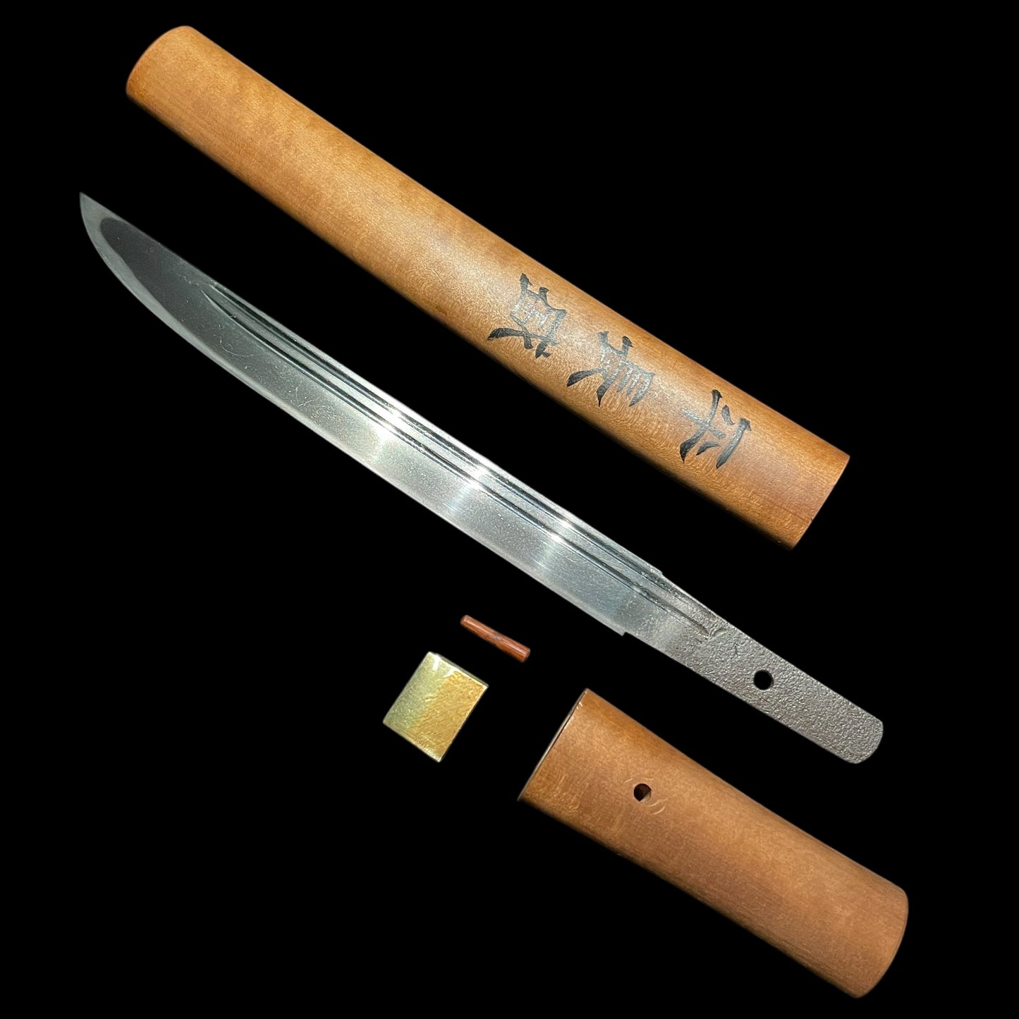 Chikushi Ryokai 筑紫了戒 TANTO, Early Muromachi period, NBTHK Certificate