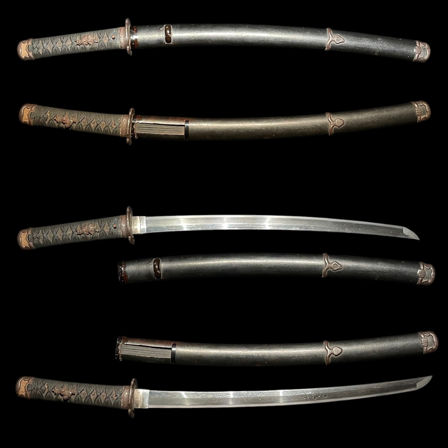 Handachi Koshirae 半太刀拵鉄一作金具 WAKIZASHI, Iron Large Menuki, Munehisa 宗久 signed