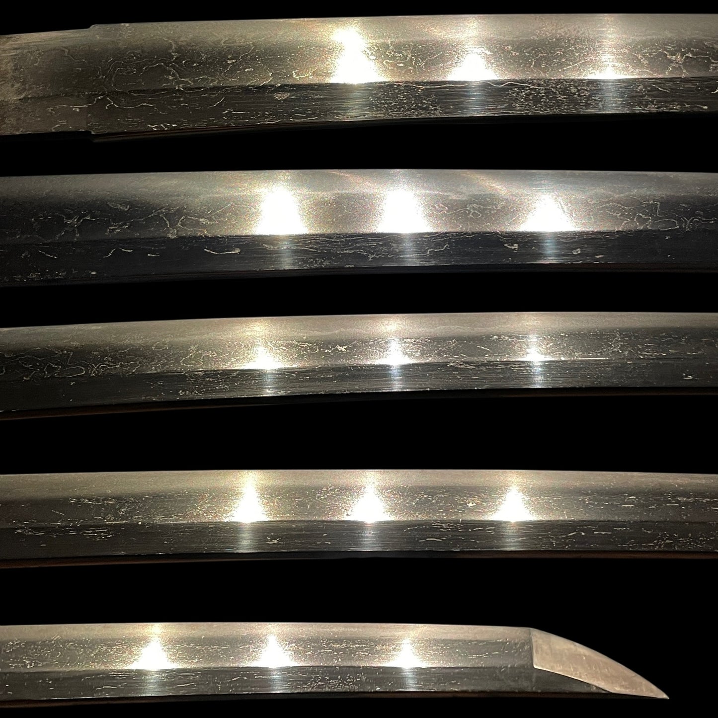 Long Wakizashi in Shirasaya, Muromachi period mumei, Nagasa 584mm (22.99 in.)