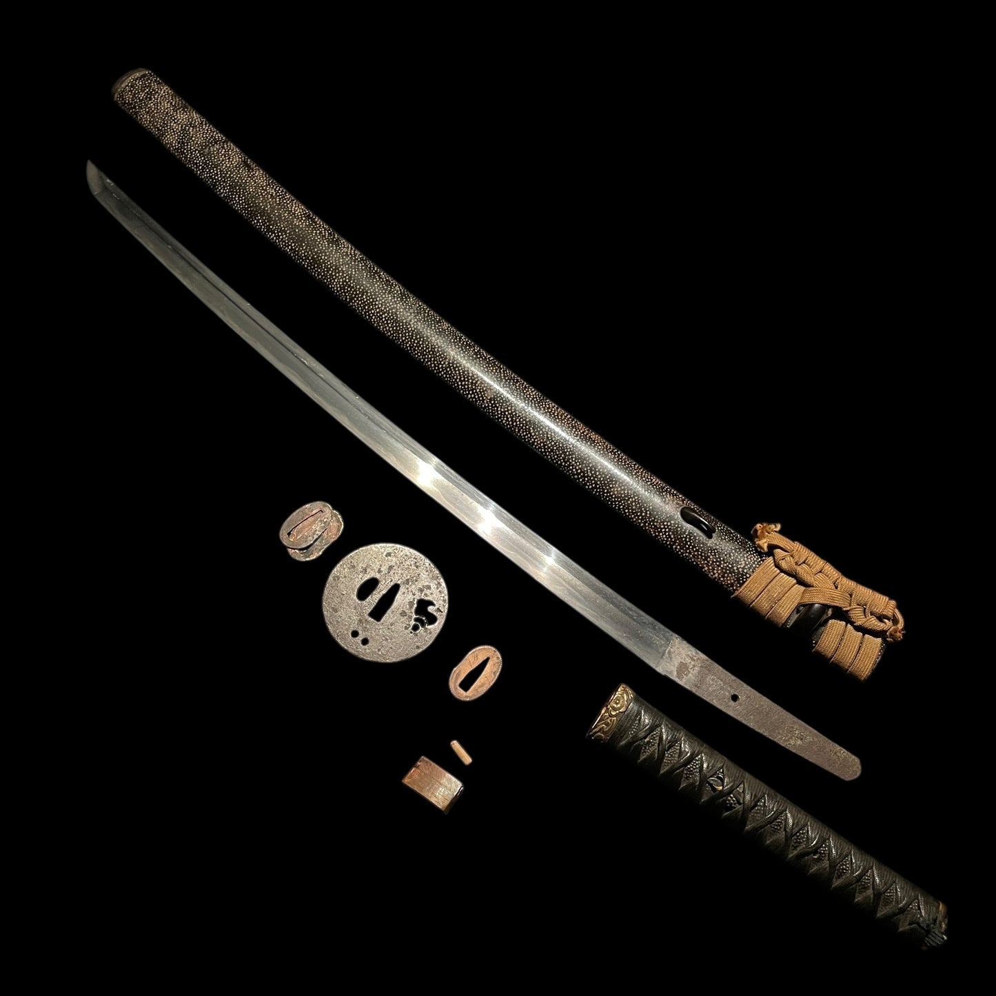 Long WAKIZASHI, Spider Web Kojiri, Signed Tosho TSUBA, Rayskin Scabbard