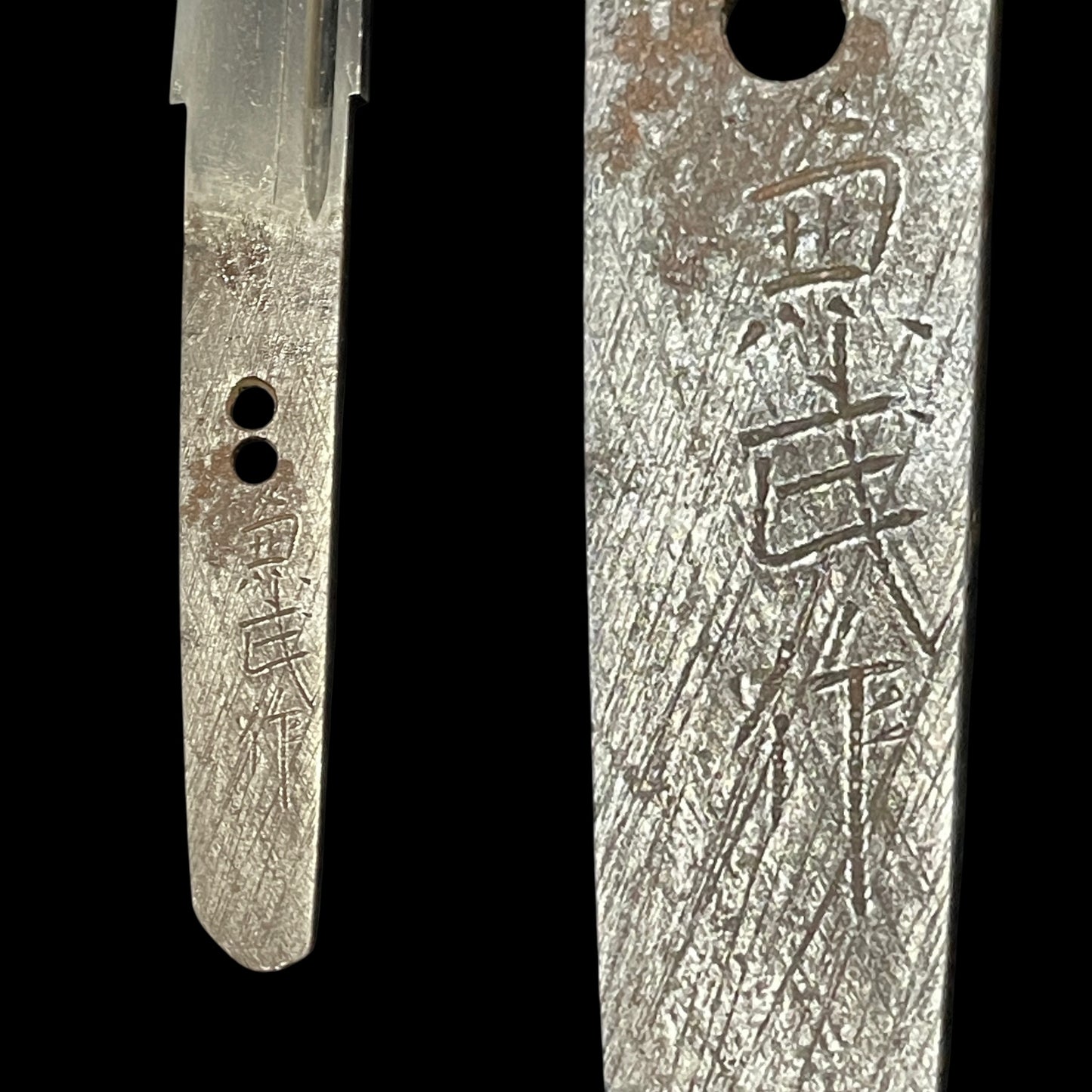 KANMURIOTOSHI 冠落とし TANTO, Kaneuji 兼氏 signed with KOZUKA, Muromachi period