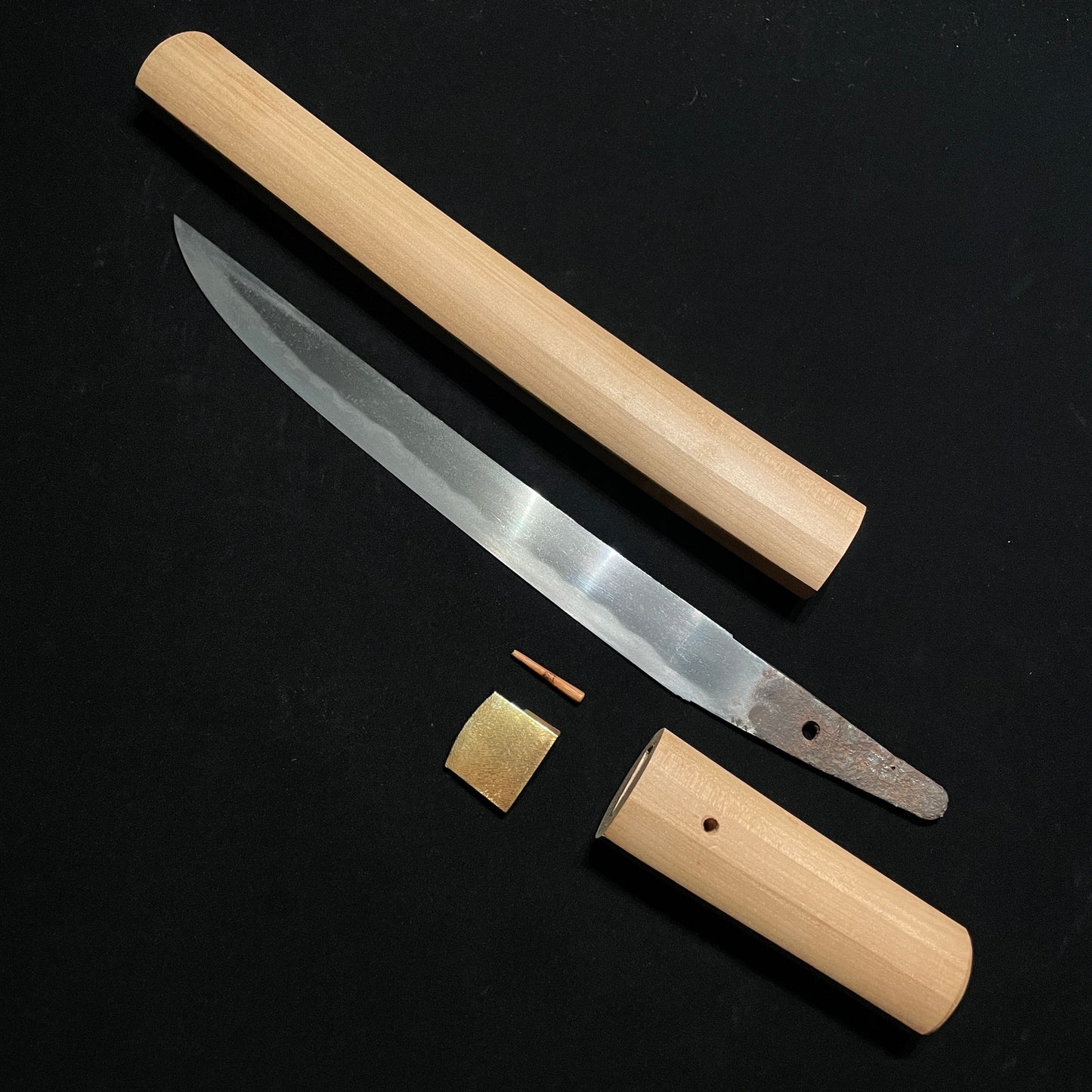 Kashu Kaneshige 加州兼重, Wide and Thick TANTO, Late Edo Bakumatsu Period