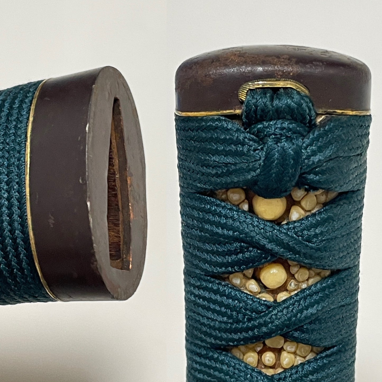 Bishuosafune Yukimitsu 備州長船行光 signed WAKIZASHI,Buffalo Menuki and Gourd Tsuba