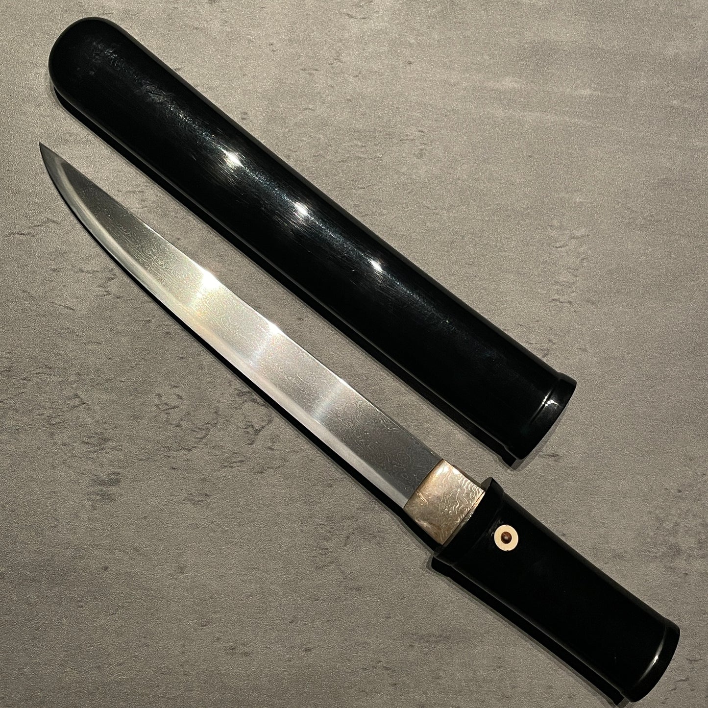 HADAMONO 肌物 Rozaya TANTO 呂鞘短刀, Sue-Mihara, NBTHK Certificate, Muromachi period