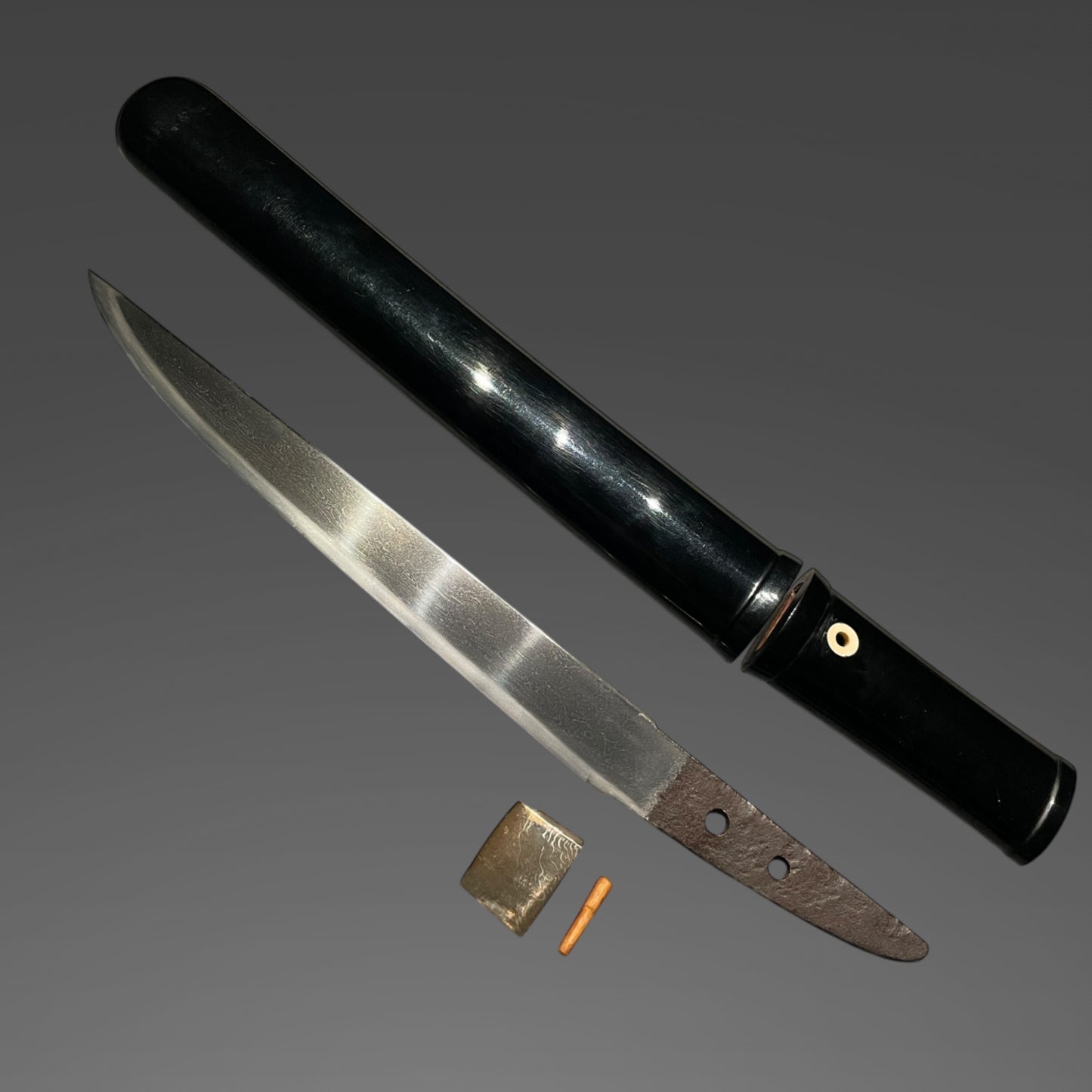 HADAMONO 肌物 Rozaya TANTO 呂鞘短刀, Sue-Mihara, NBTHK Certificate, Muromachi period