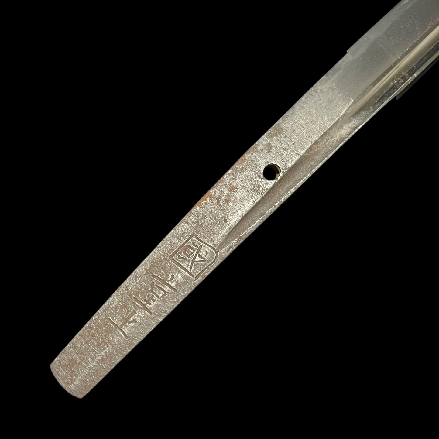 Kunishige 國重 signed Long WAKIZASHI, Bo-hi 棒樋 blade, Muromachi period