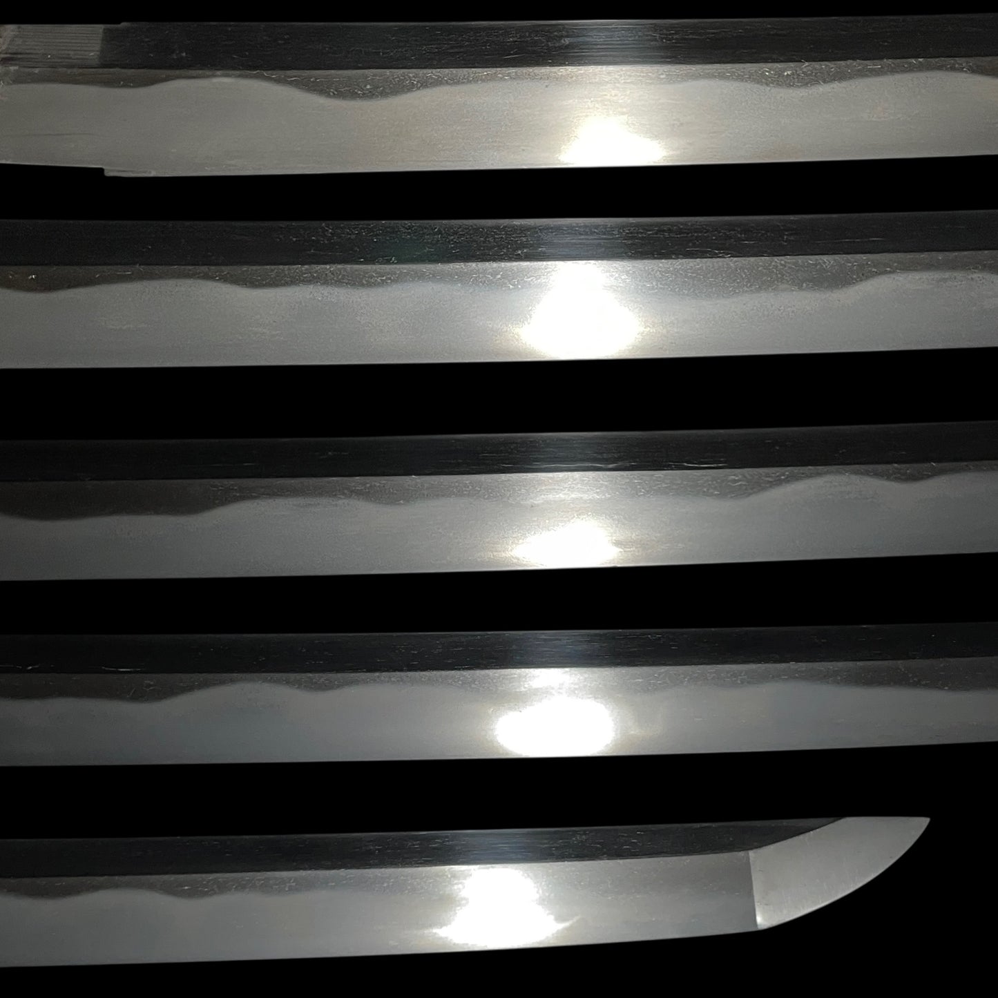 Wide Hamon Long Wakizashi, Edo period mumei, Nagasa 542mm(21.34in)