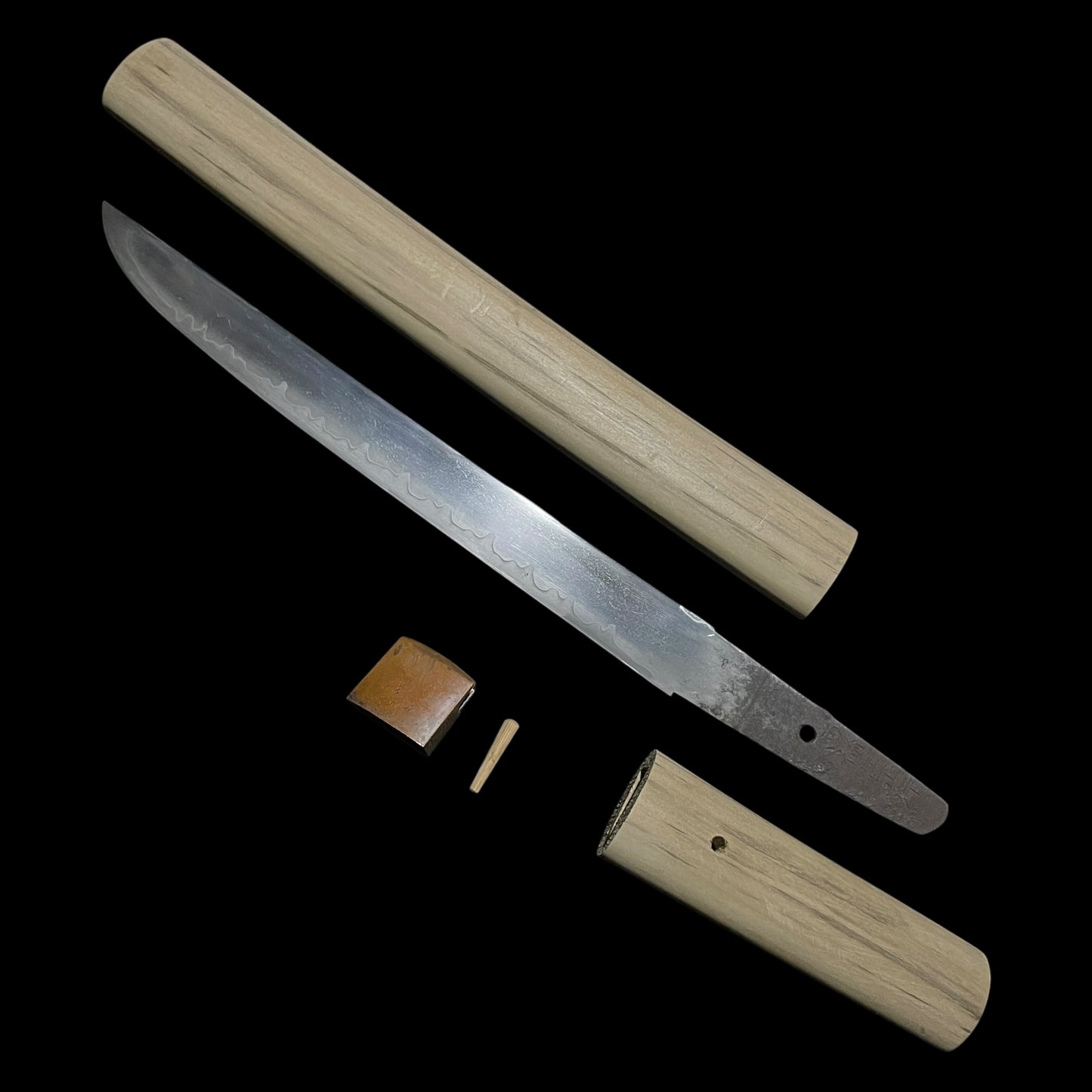 Seibiju Masayuki 西備正行 signed TANTO, Thick blade, Edo period