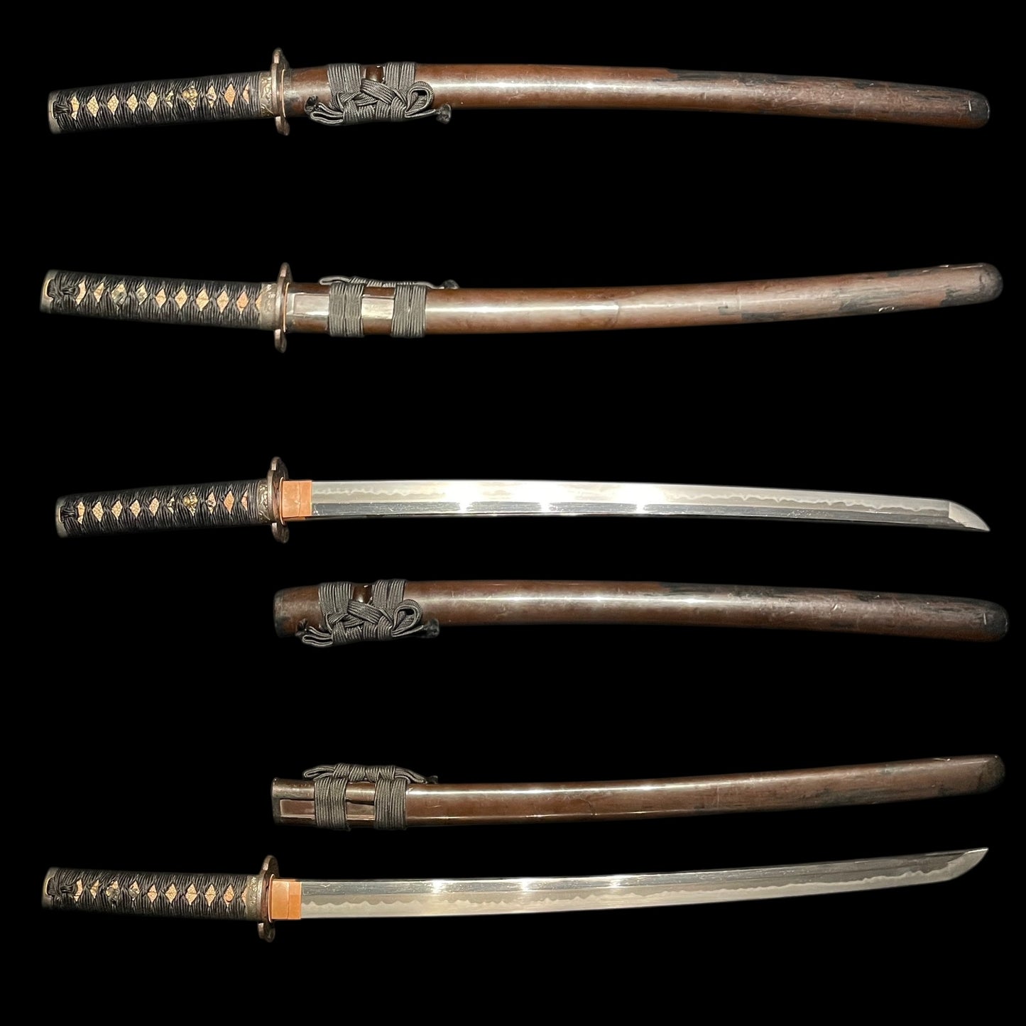 Midareba 乱刃 Long Wakizashi, Heavy blade, Horse Menuki, Edo period mumei