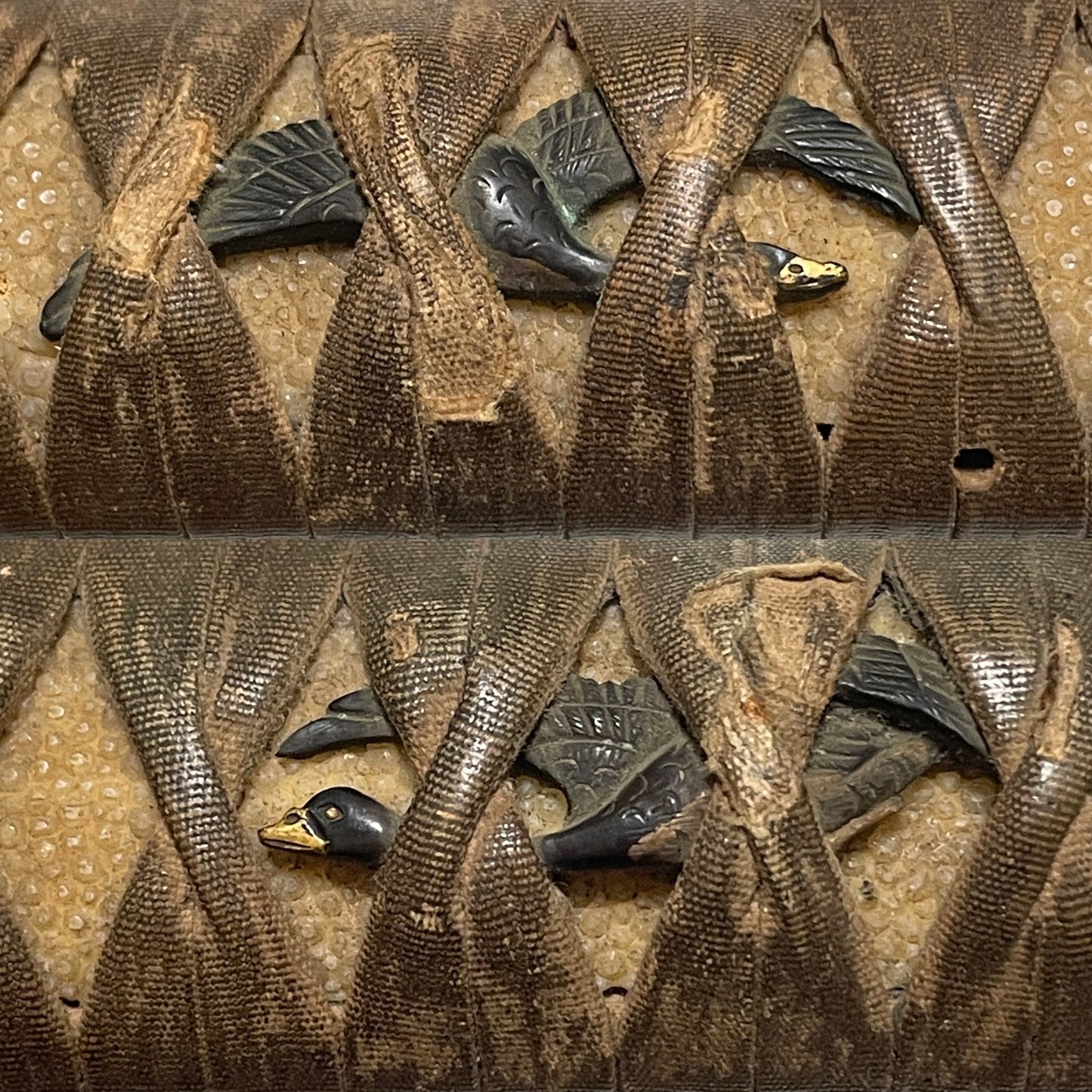 Chiyozuru 千代鶴 KATANA, Handachi Koshirae 半太刀拵, Late Nanbokucho period