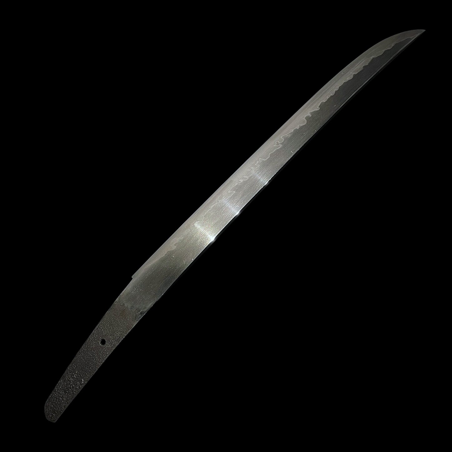 ONIBOCHO 鬼包丁 Hirazukuri Wakizashi, Very Wide Blade, Toranba 濤乱刃, Edo period