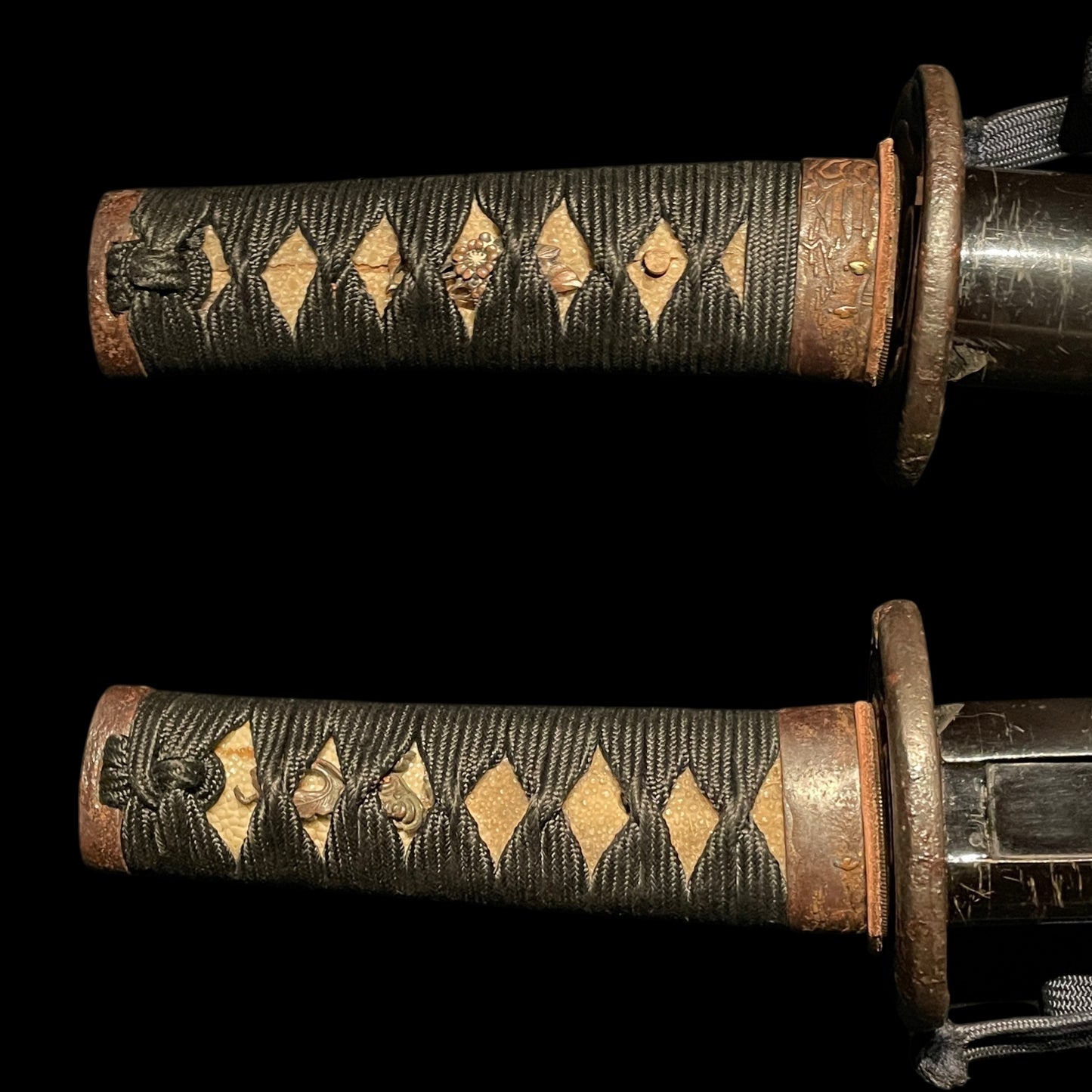 Fujishima 藤島 Wakizashi, with Shirasaya and NBTHK Certificate, Edo period