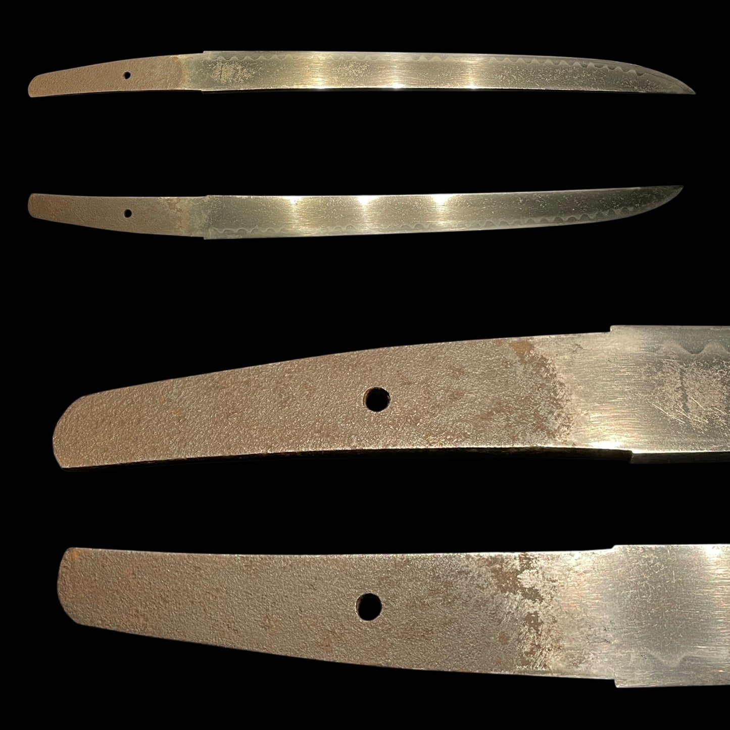 Red Sunnobi-Tanto 寸延短刀, with Kozuka, Large Kojiri, Edo period mumei