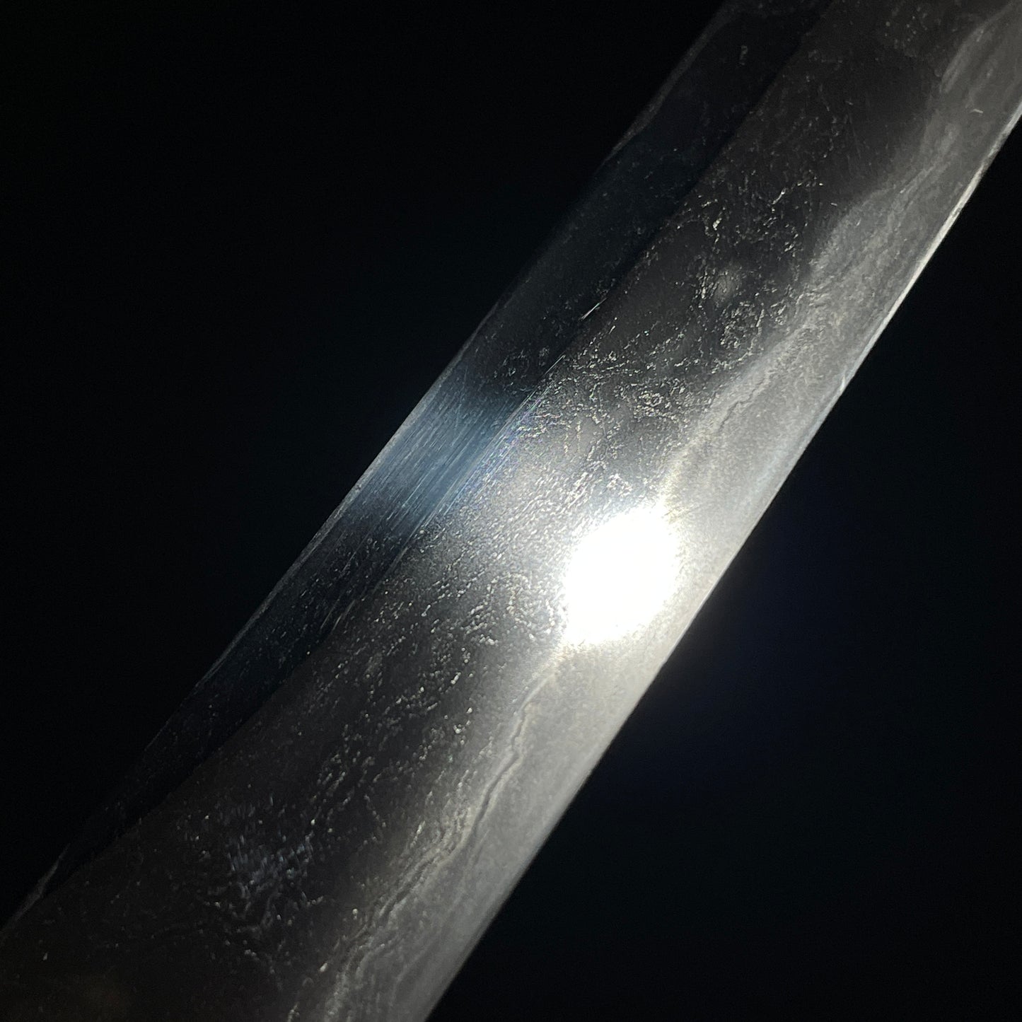 Red Unokubi Tanto, Pine needles Fuchikashira 松葉縁頭, Grasshopper Tsuab 飛蝗鍔