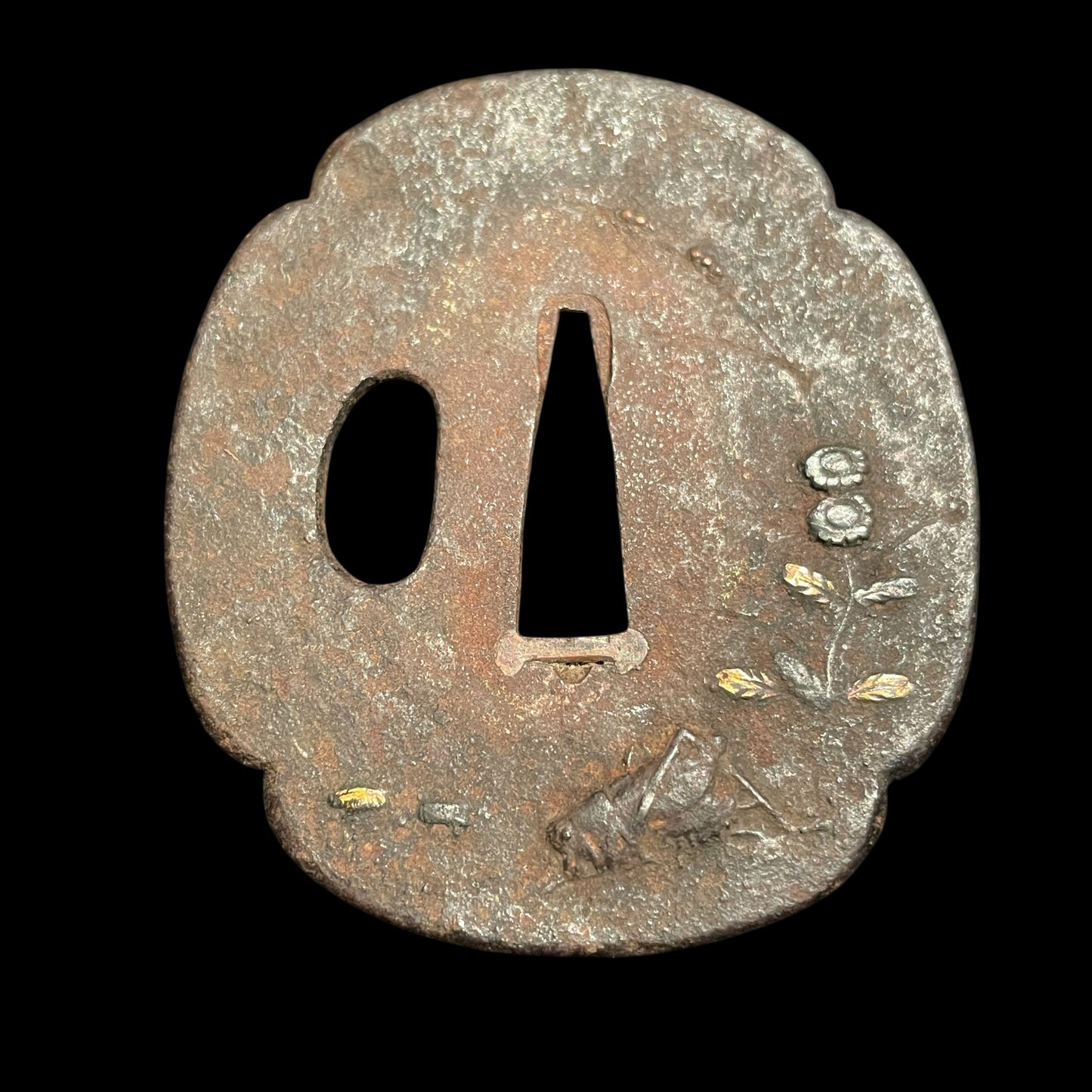 Red Unokubi Tanto, Pine needles Fuchikashira 松葉縁頭, Grasshopper Tsuab 飛蝗鍔