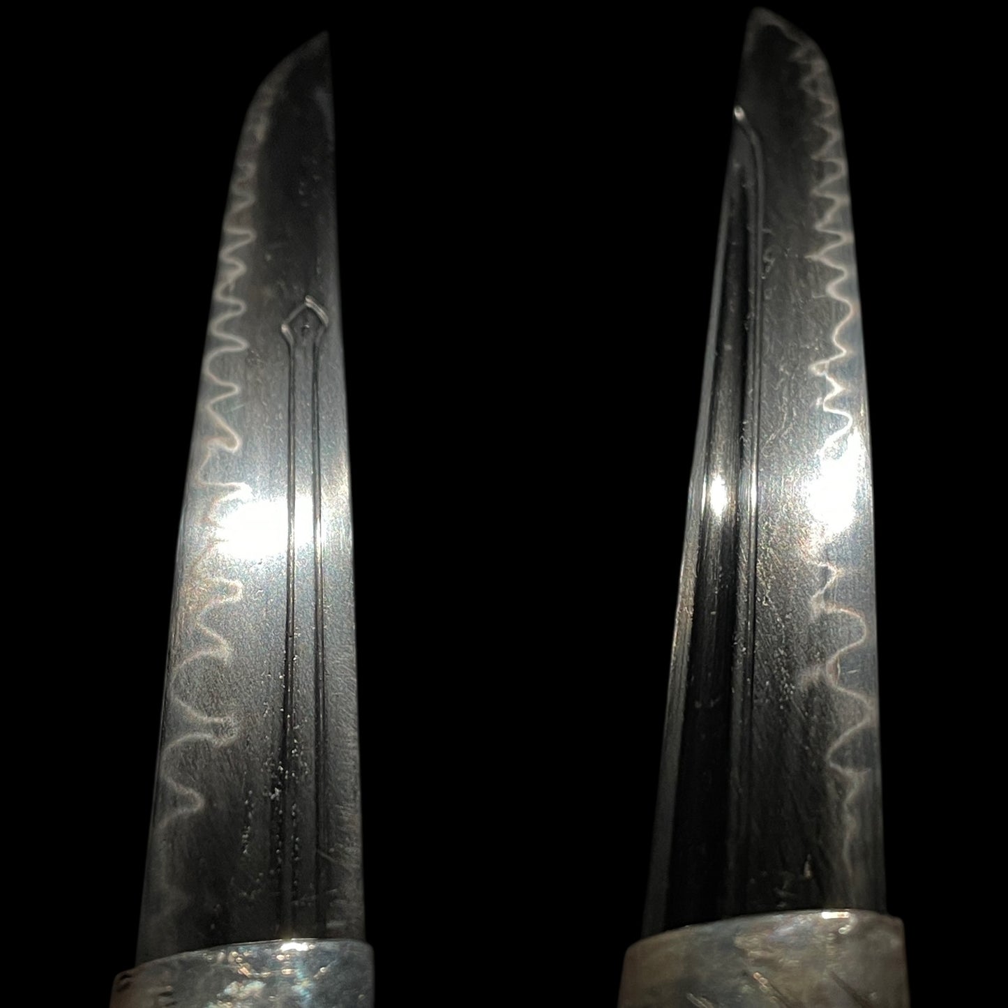 Suken Horimono 素剣彫物, Kanesada 兼定 signed TANTO, Muromachi period