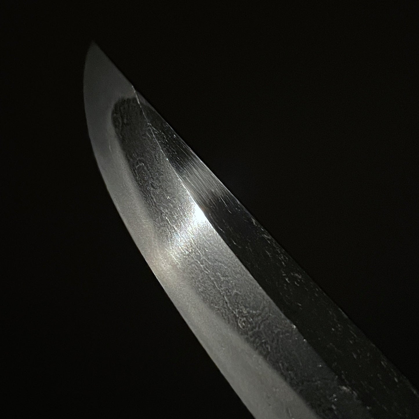 Fuyuhiro 冬広 Shobuzukuri TANTO, Raijin Kozuka 雷神小柄, Muromachi period