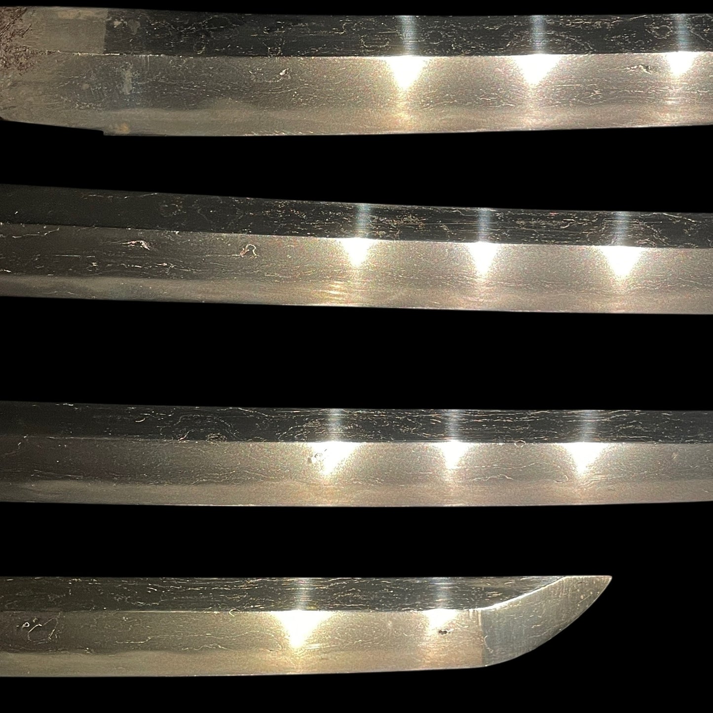 KIKUMON 菊紋, Iganokami Kinmichi 伊賀守金道 signed Wakizashi, Early Edo period