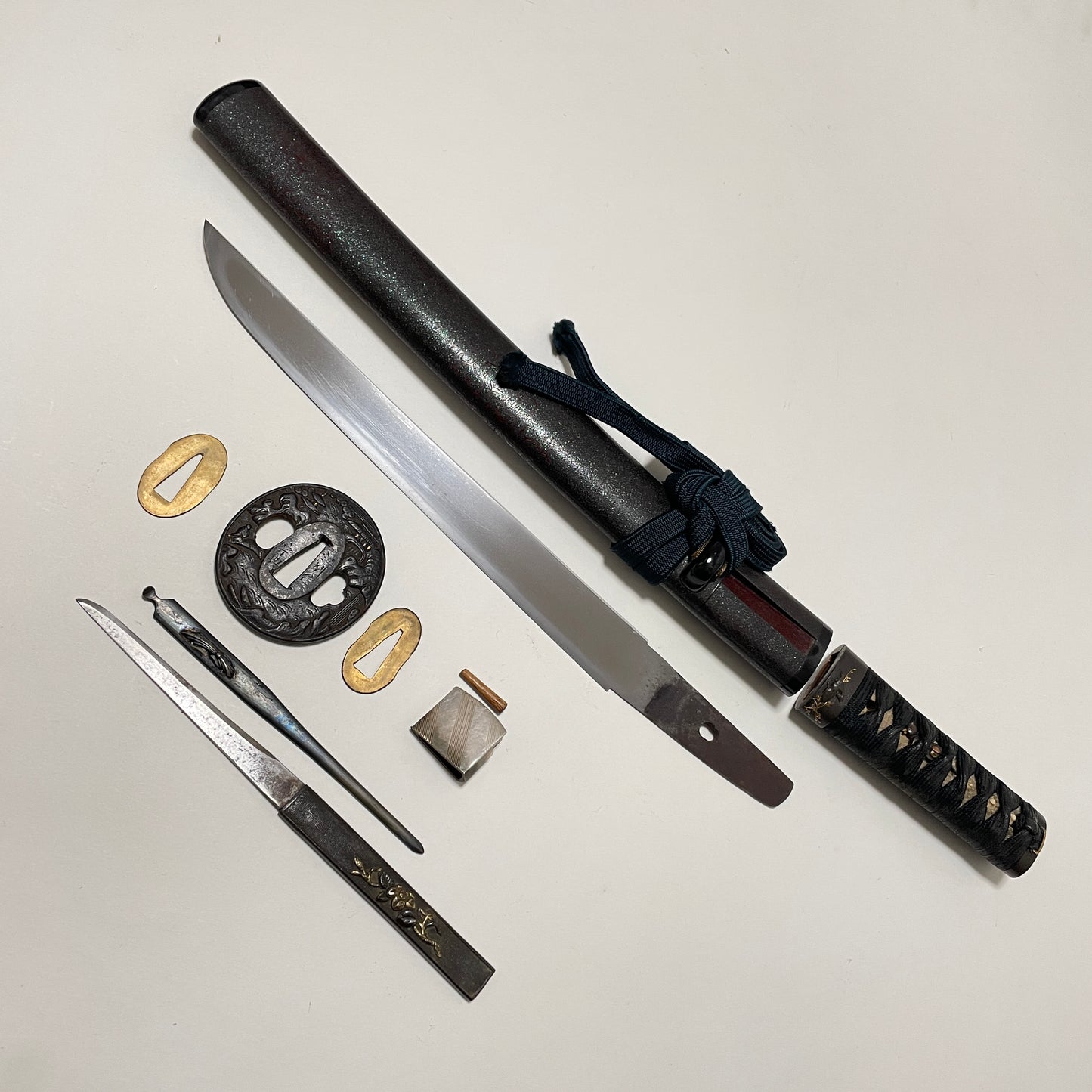 Deer Fuchikashira Thick TANTO, with Kozuka Kogai, Late Edo period mumei