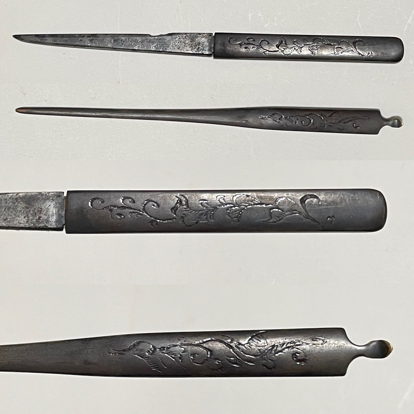 Shibuichi Fittings Aikuchi Koshirae TANTO, with Kozuka Kogai, Edo period mumei