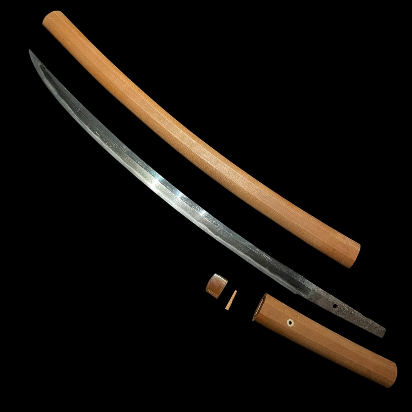 Long Nagamaki Naoshi Style Wakizashi, Yasunori 安則 signed, KOTO Muromachi period