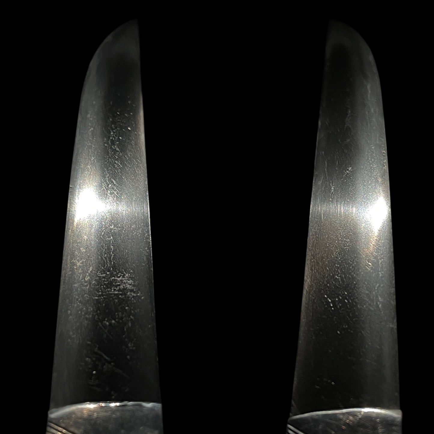 Thick TANTO, Shishi Menuki 獅子目貫, Gold inlay Tsuba, Edo period mumei