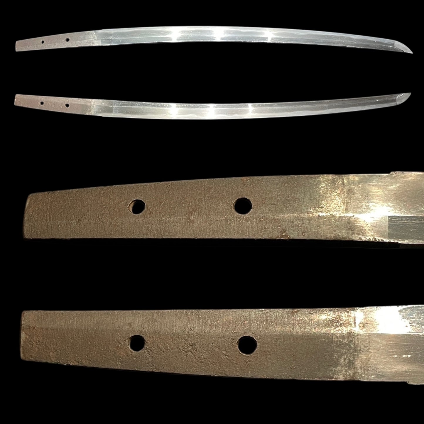 Golden Mt.Fuji Menuki, Black Wakizashi with Kozuka, Edo period mumei