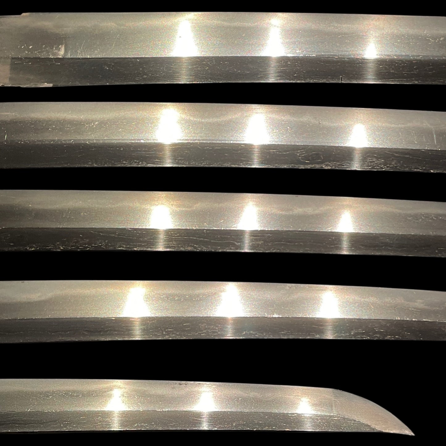 Golden Mt.Fuji Menuki, Black Wakizashi with Kozuka, Edo period mumei