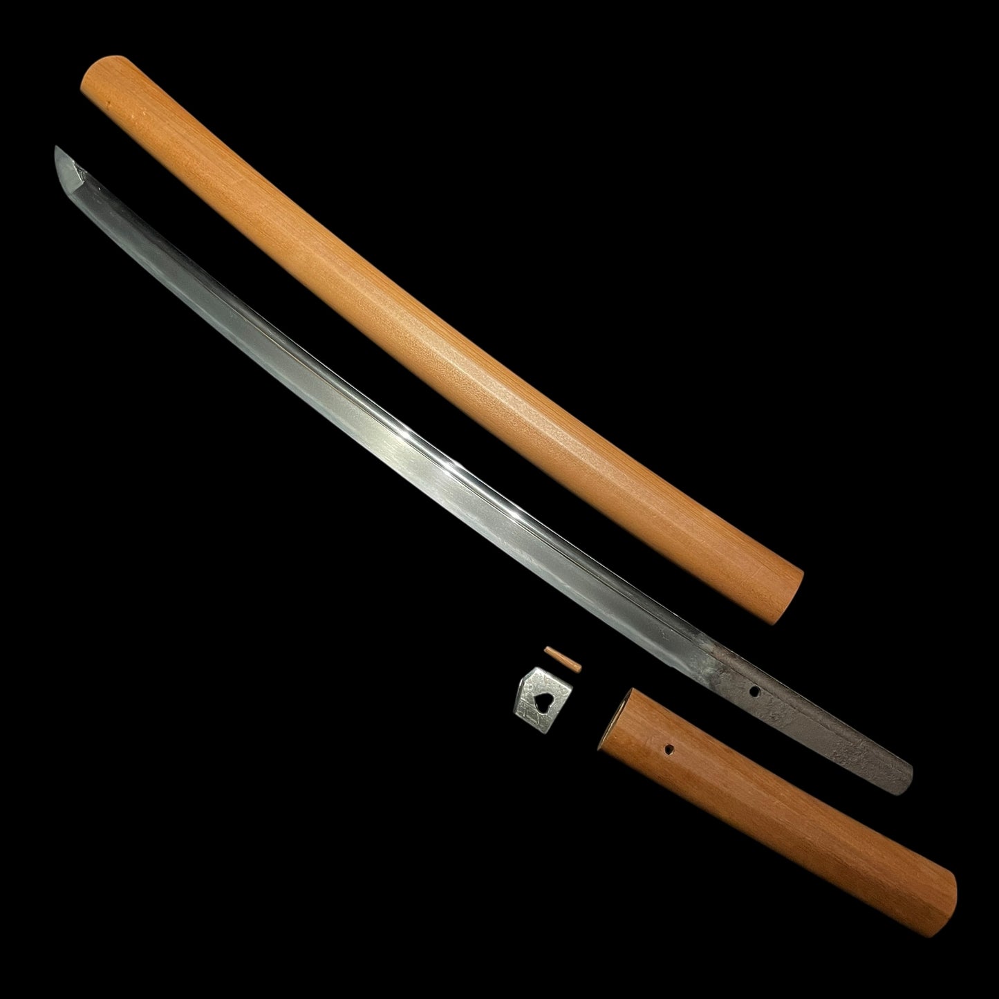 Mihara 三原 Wakizashi, Luxuriously decorated Habaki, Muromachi period